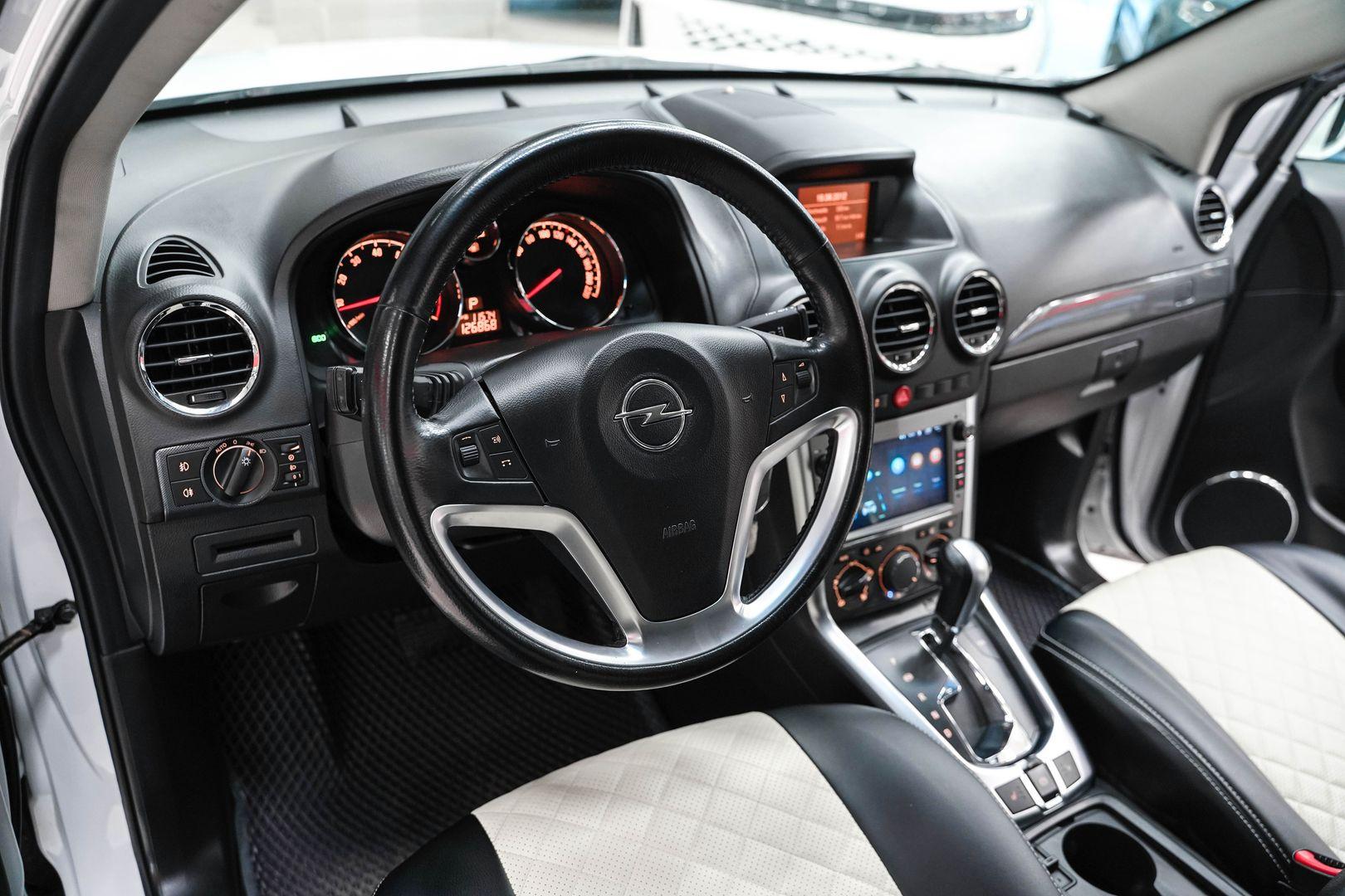 Opel Antara 2012, белый, ДЦ Орехово