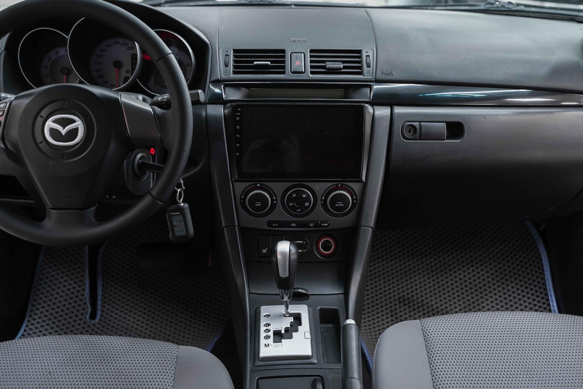 Mazda 3 2006, серебряный, ДЦ Орехово