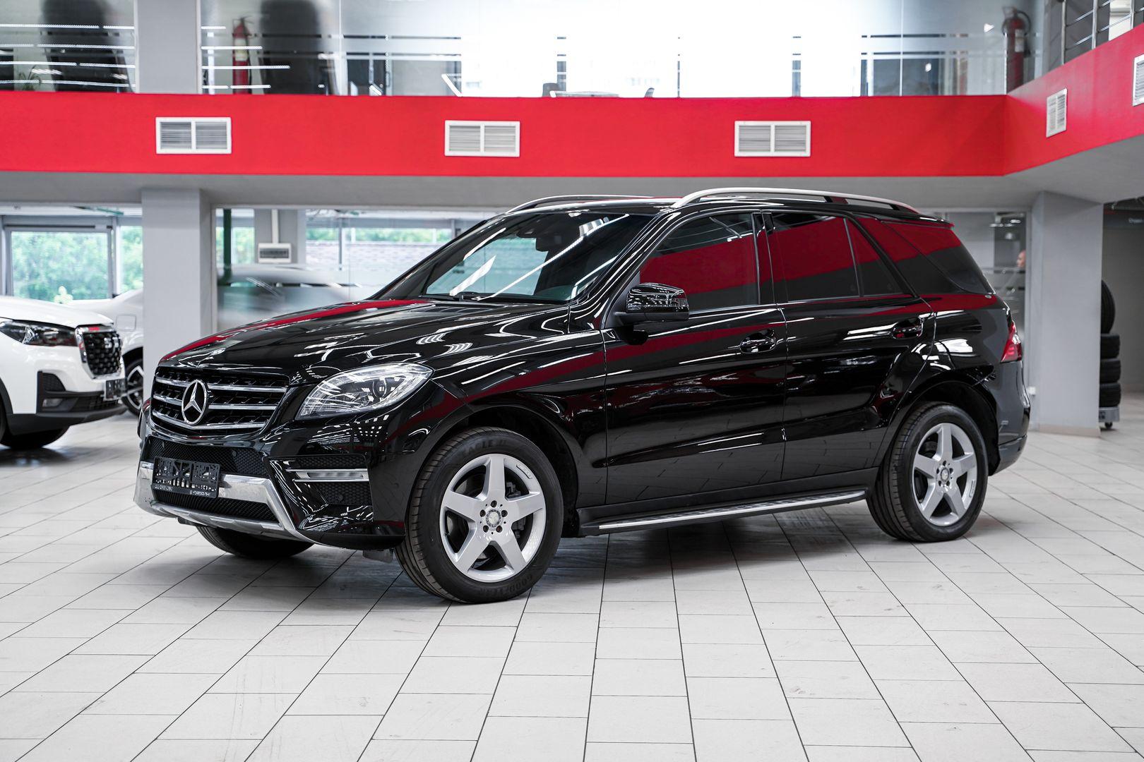 Mercedes-Benz M-Класс 2012, черный, ДЦ Орехово