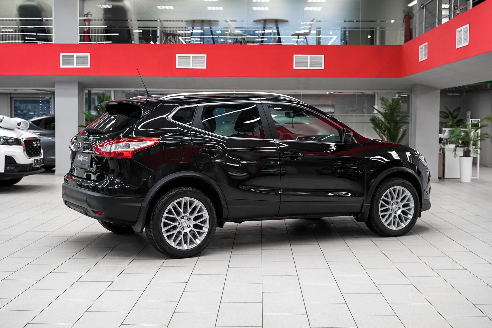 Nissan Qashqai 2016, черный, ДЦ Орехово