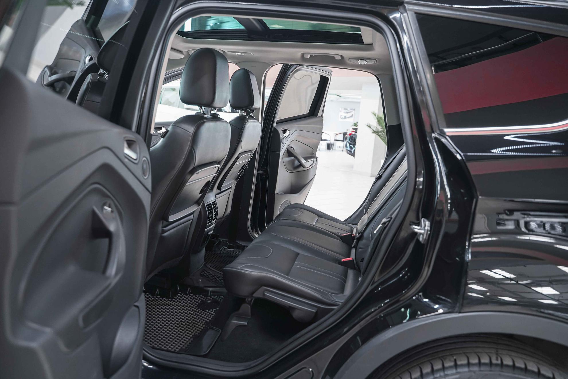 Ford Kuga 2016, черный, ДЦ Орехово