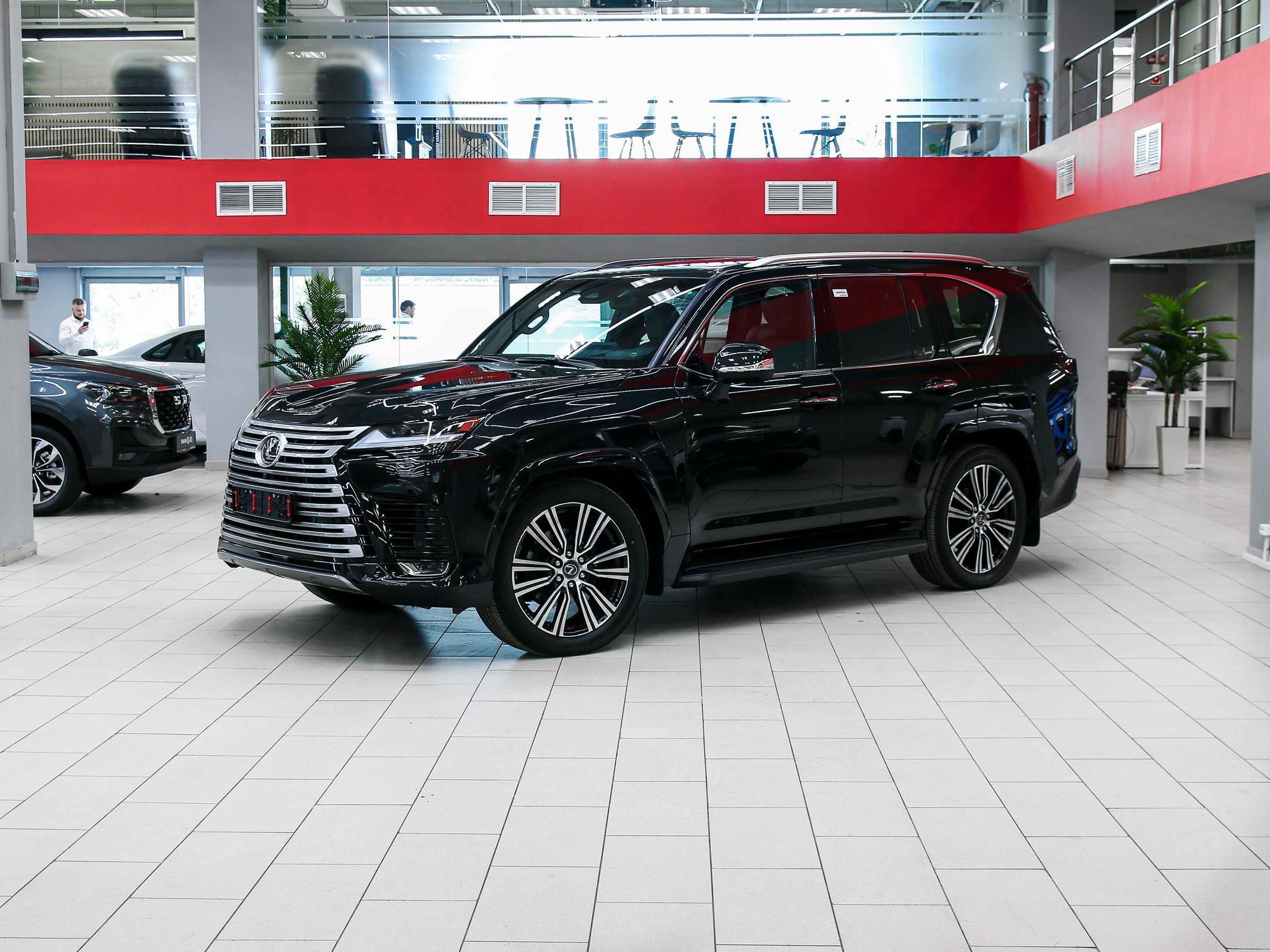 Lexus LX 2026, черный, ДЦ Орехово