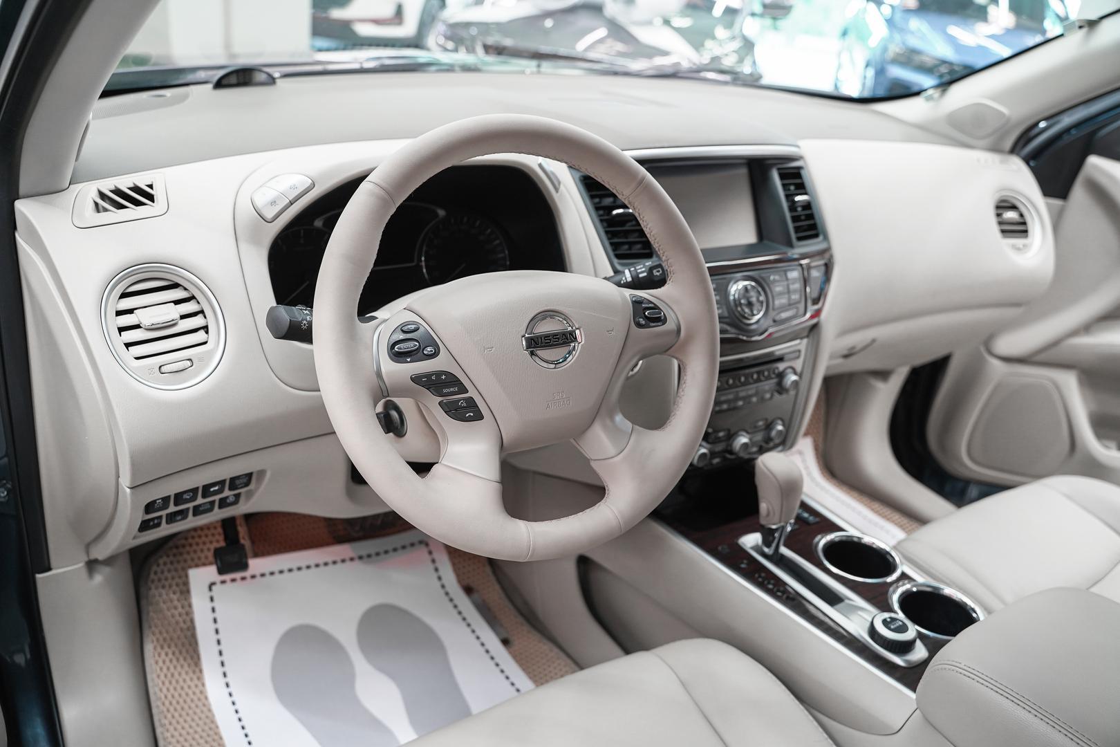 Nissan Pathfinder 2015, синий, ДЦ Орехово