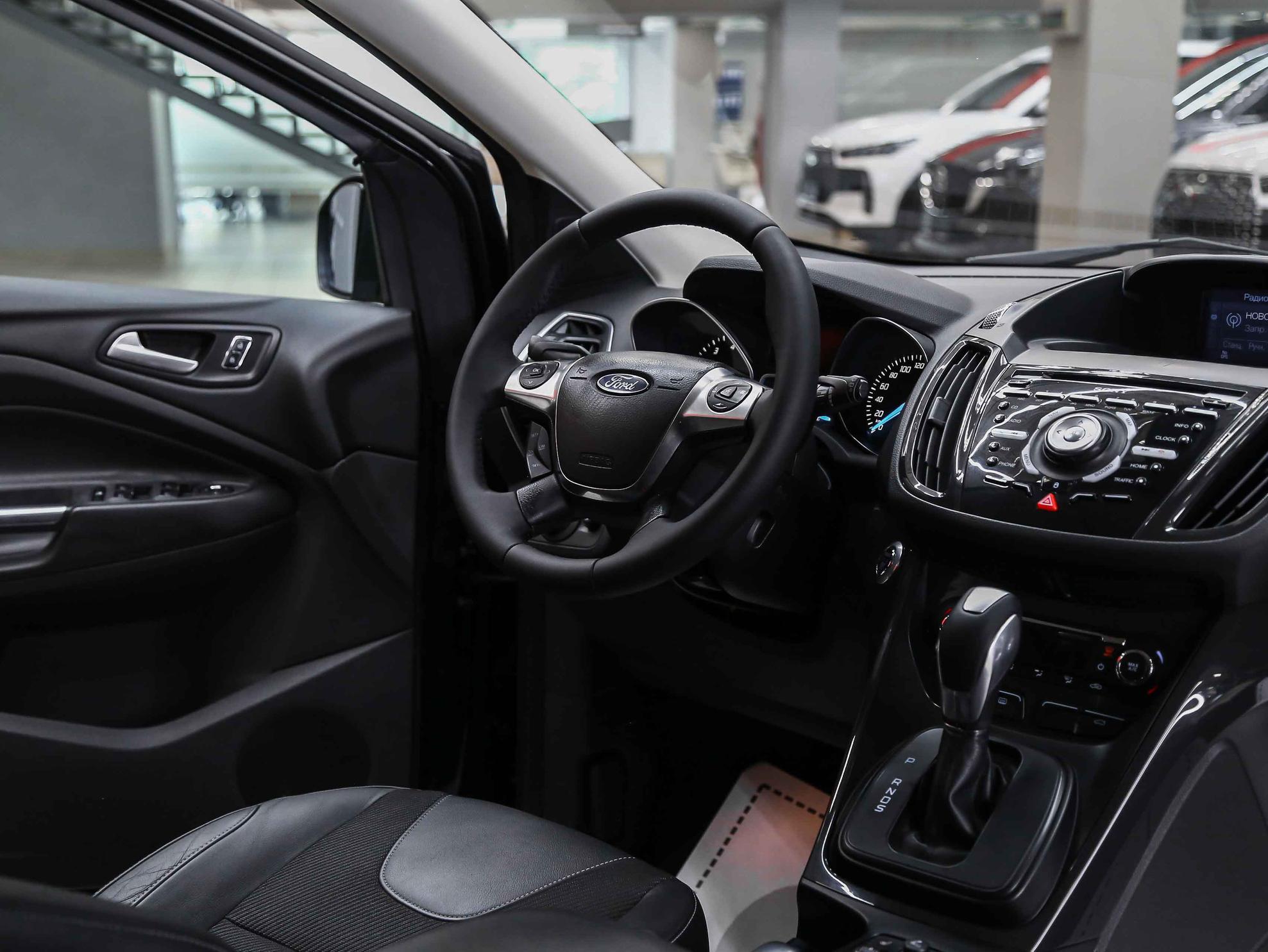 Ford Kuga 2014, черный, ДЦ Орехово