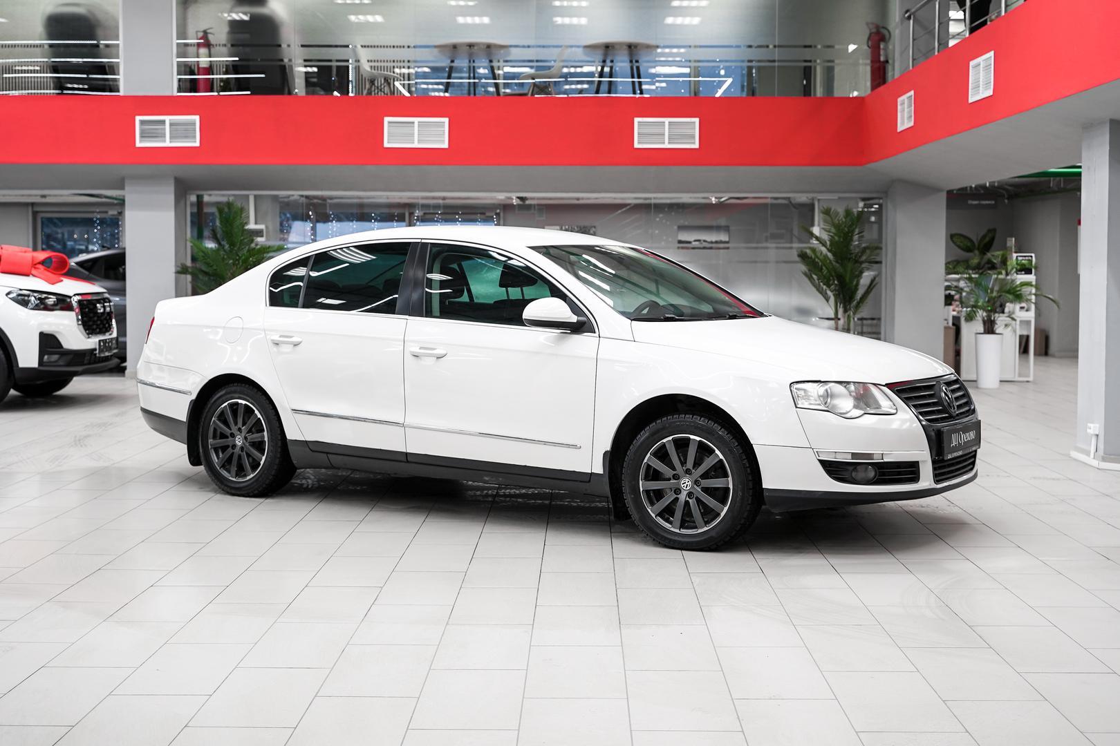 Volkswagen Passat 2007, белый, ДЦ Орехово