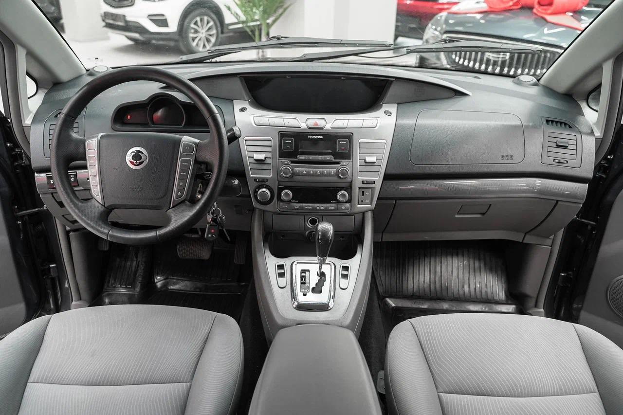 SsangYong Stavic 2014, серый, ДЦ Орехово