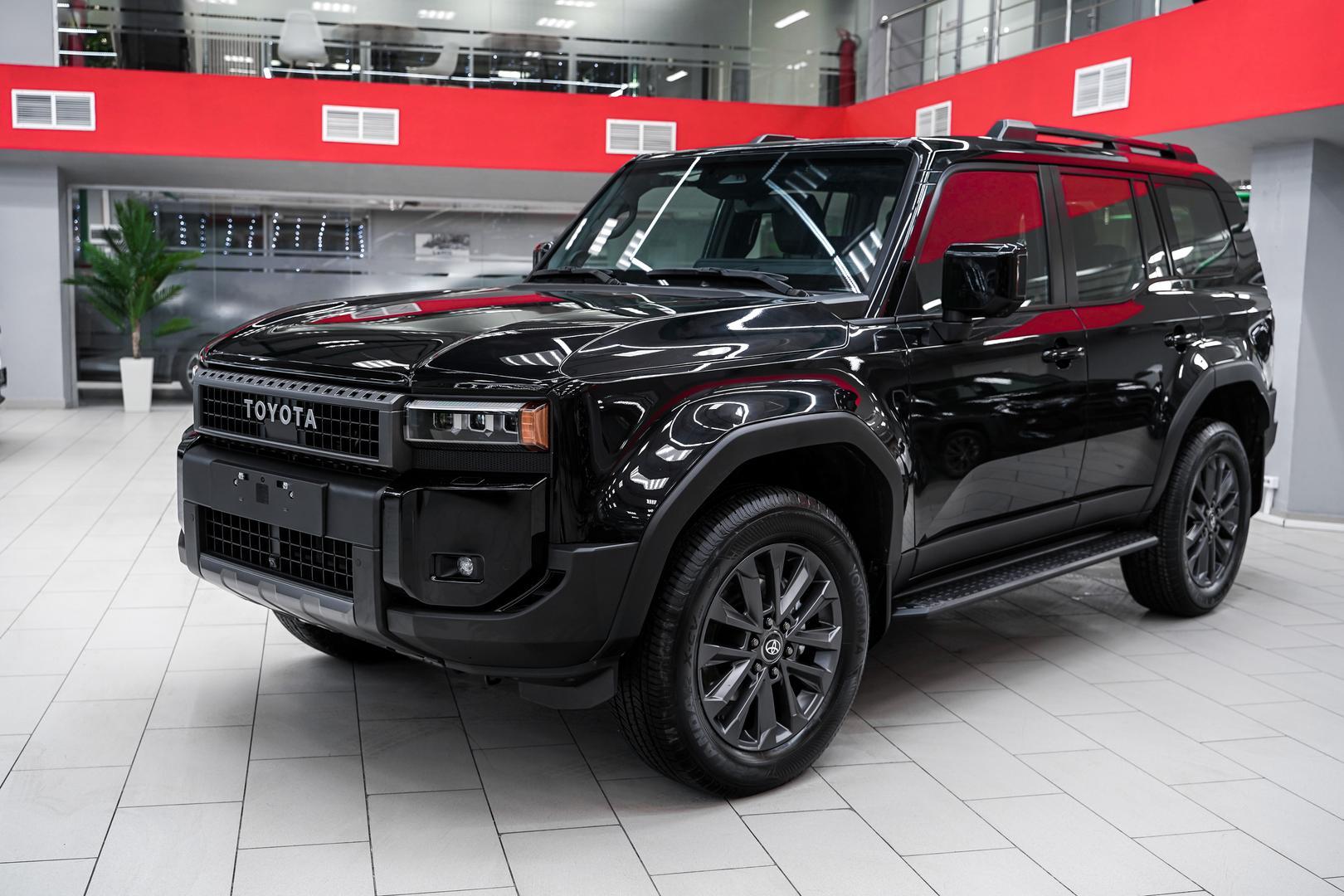 Toyota Land Cruiser Prado 2025, черный, ДЦ Орехово
