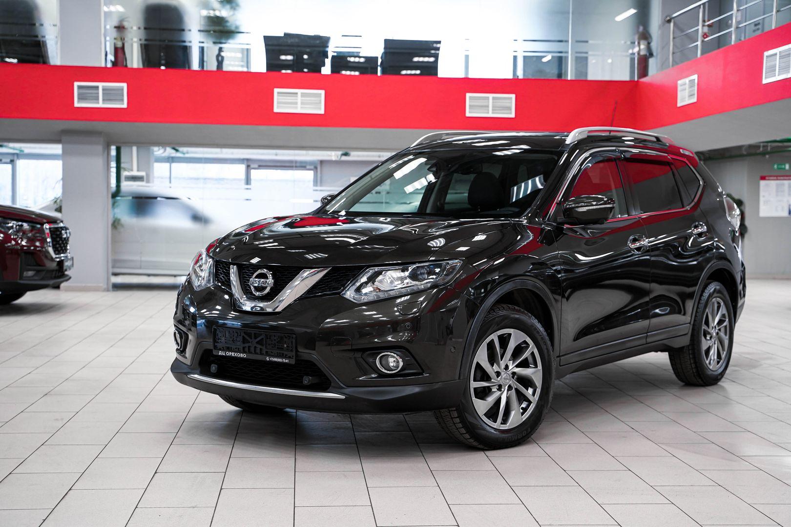 Nissan X-Trail 2016, зеленый, ДЦ Орехово