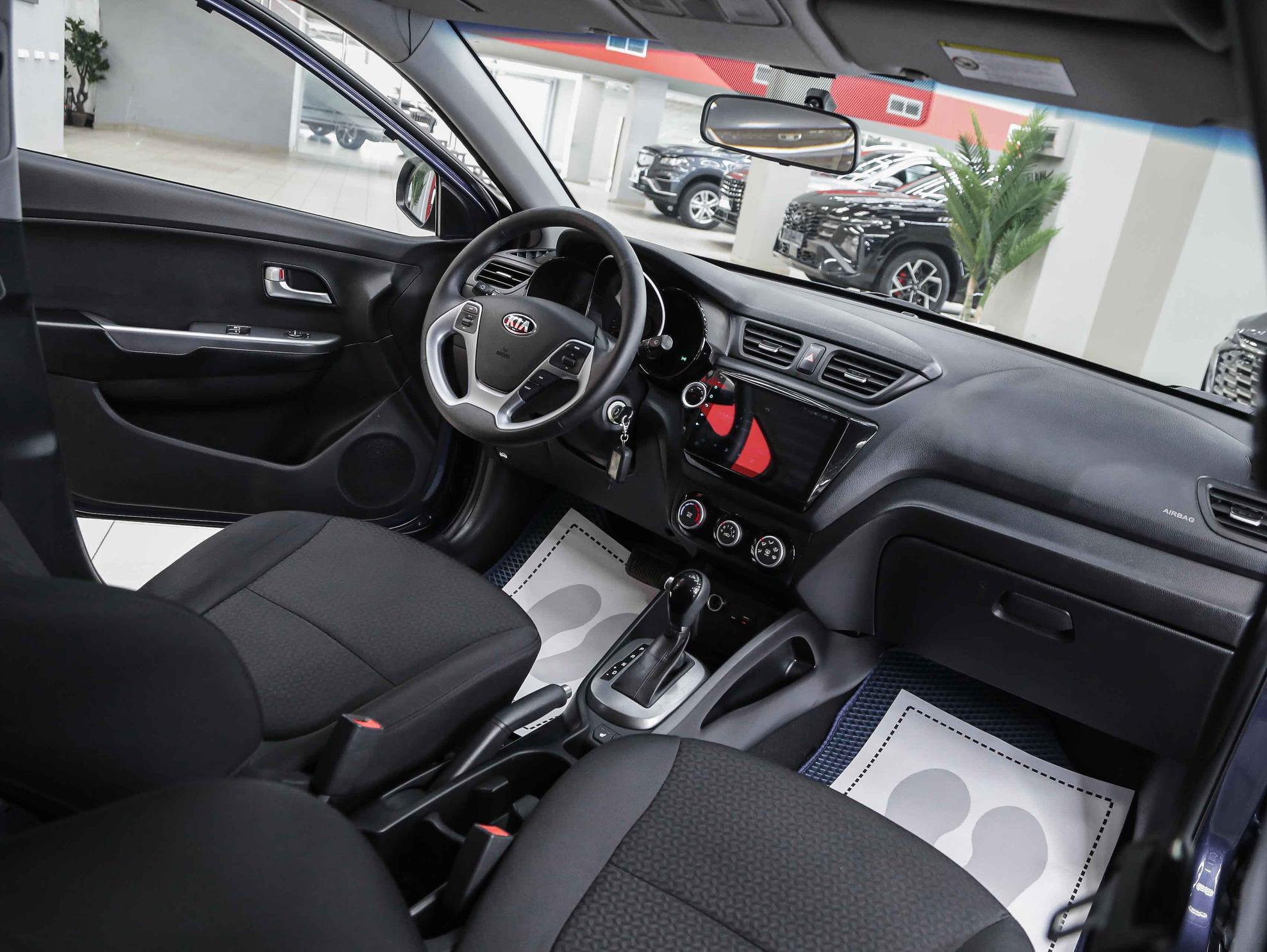Kia Rio 2016, синий, ДЦ Орехово