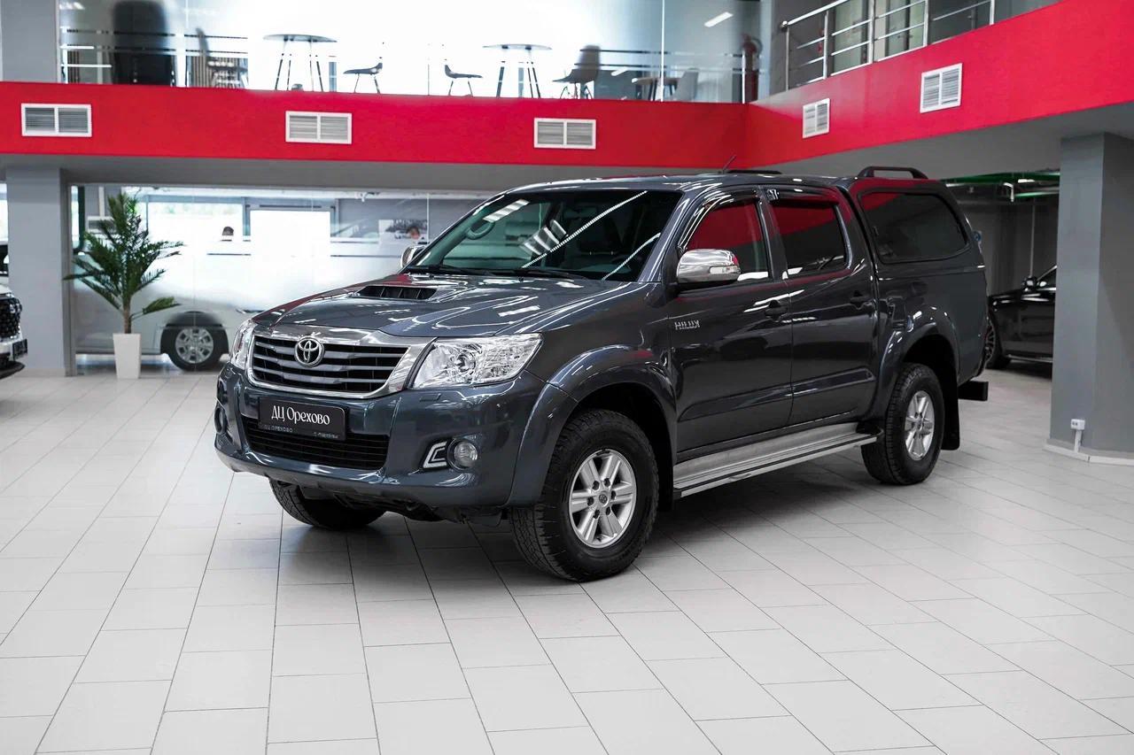 Toyota Hilux 2012, серый, ДЦ Орехово