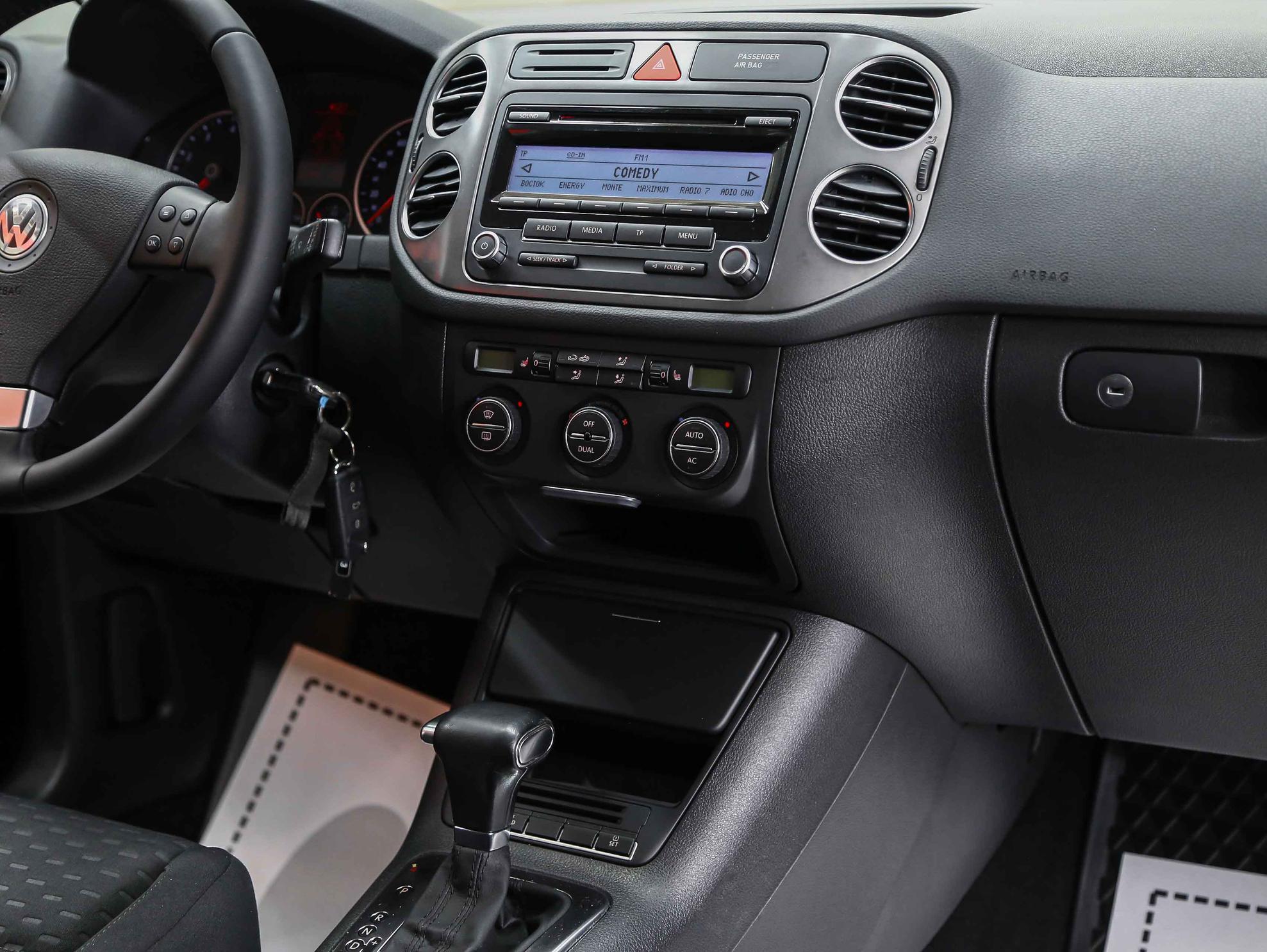 Volkswagen Tiguan 2009, черный, ДЦ Орехово