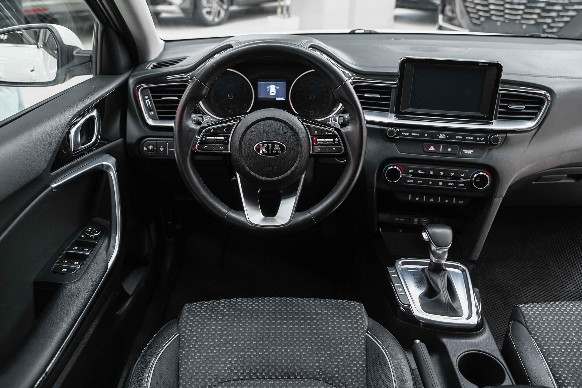 Kia Ceed 2019, белый, ДЦ Орехово