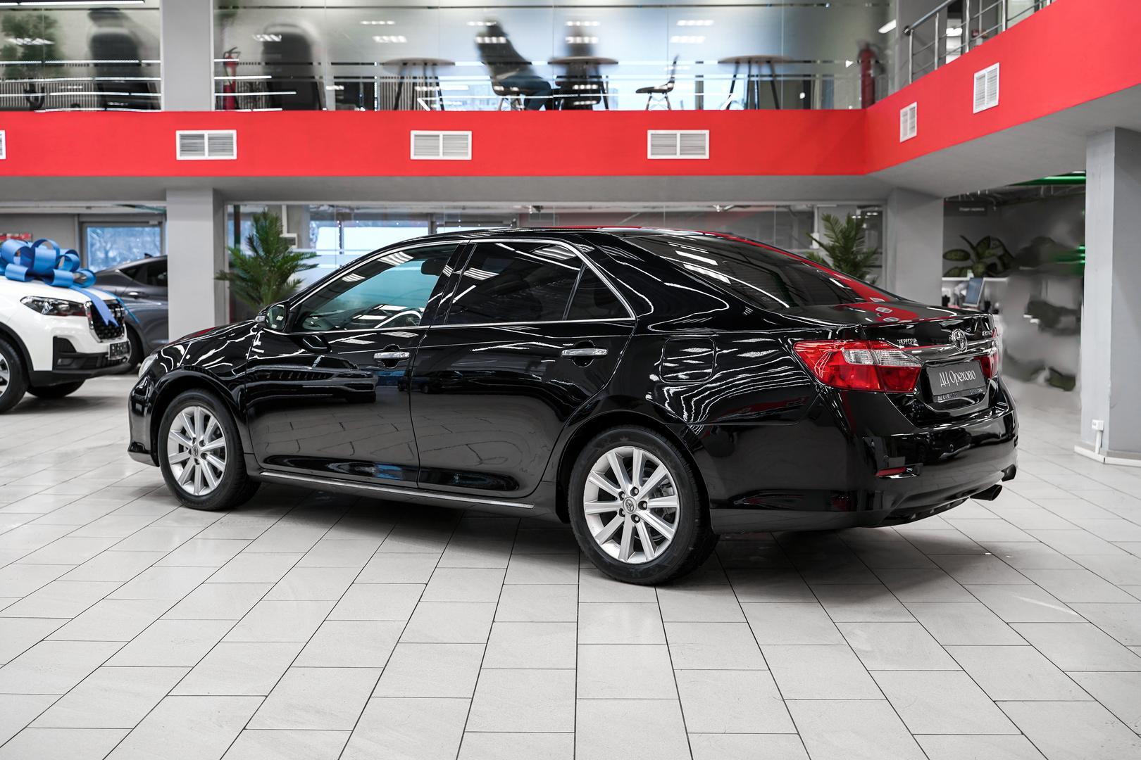 Toyota Camry 2013, черный, ДЦ Орехово