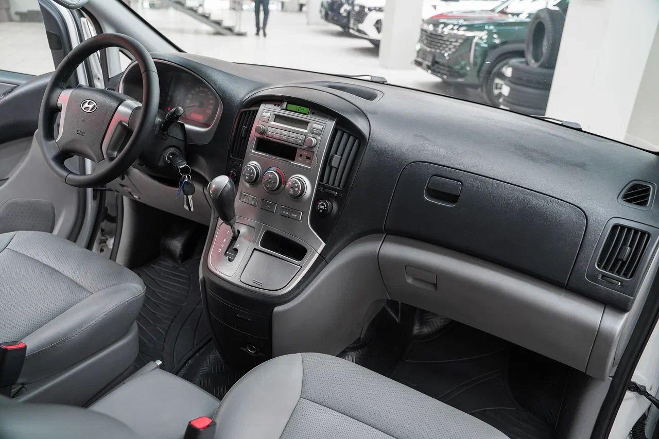 Hyundai Grand Starex 2012, белый, ДЦ Орехово