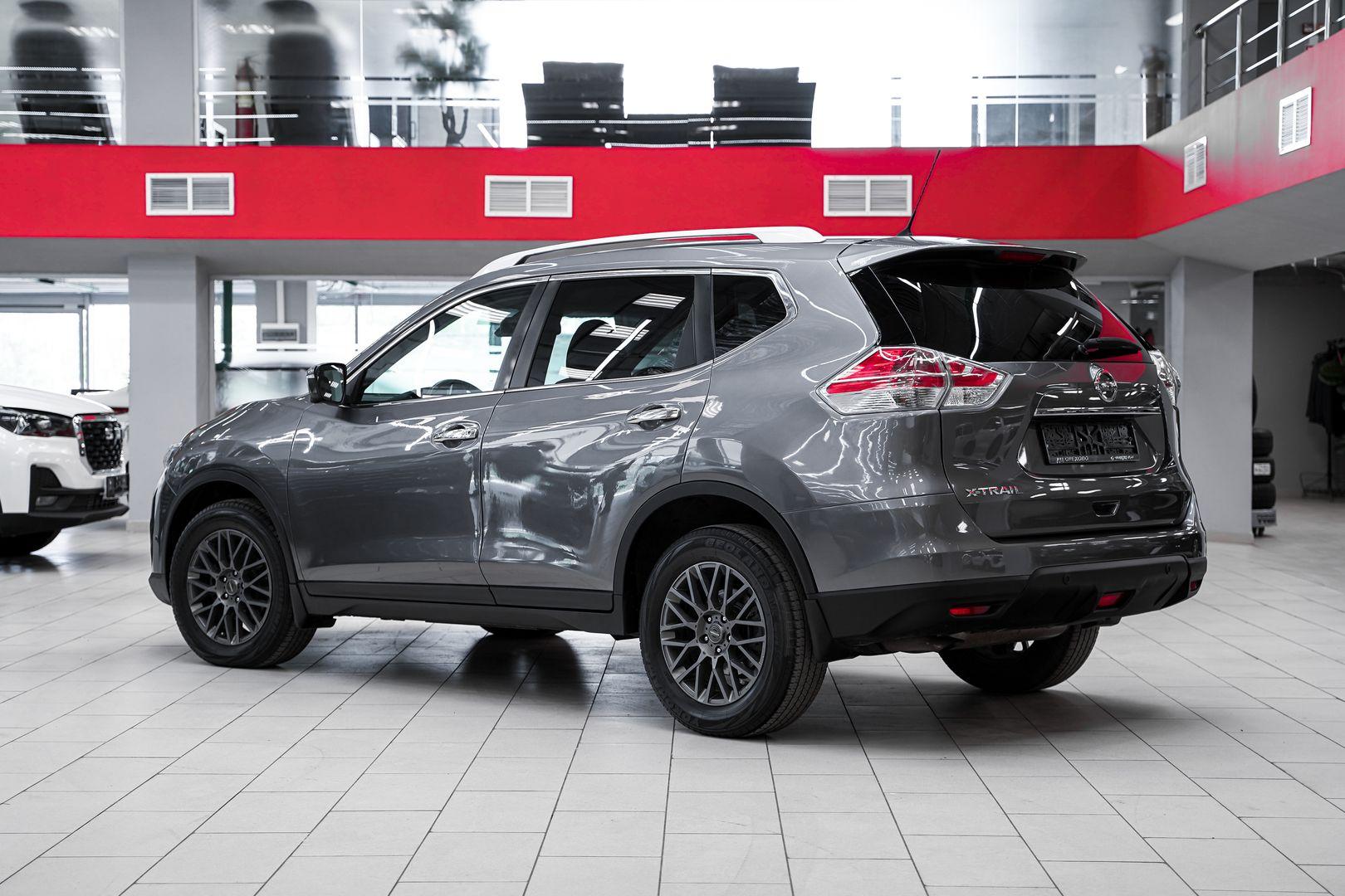 Nissan X-Trail 2016, серый, ДЦ Орехово