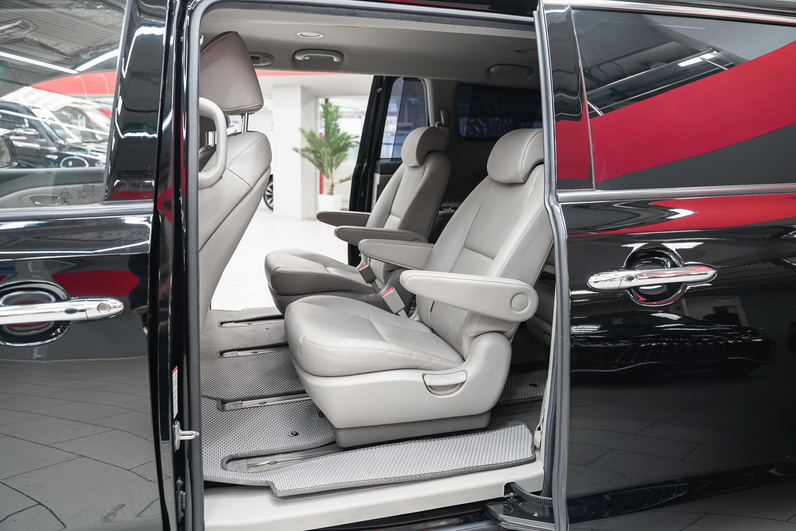 Kia Carnival 2020, черный, ДЦ Орехово