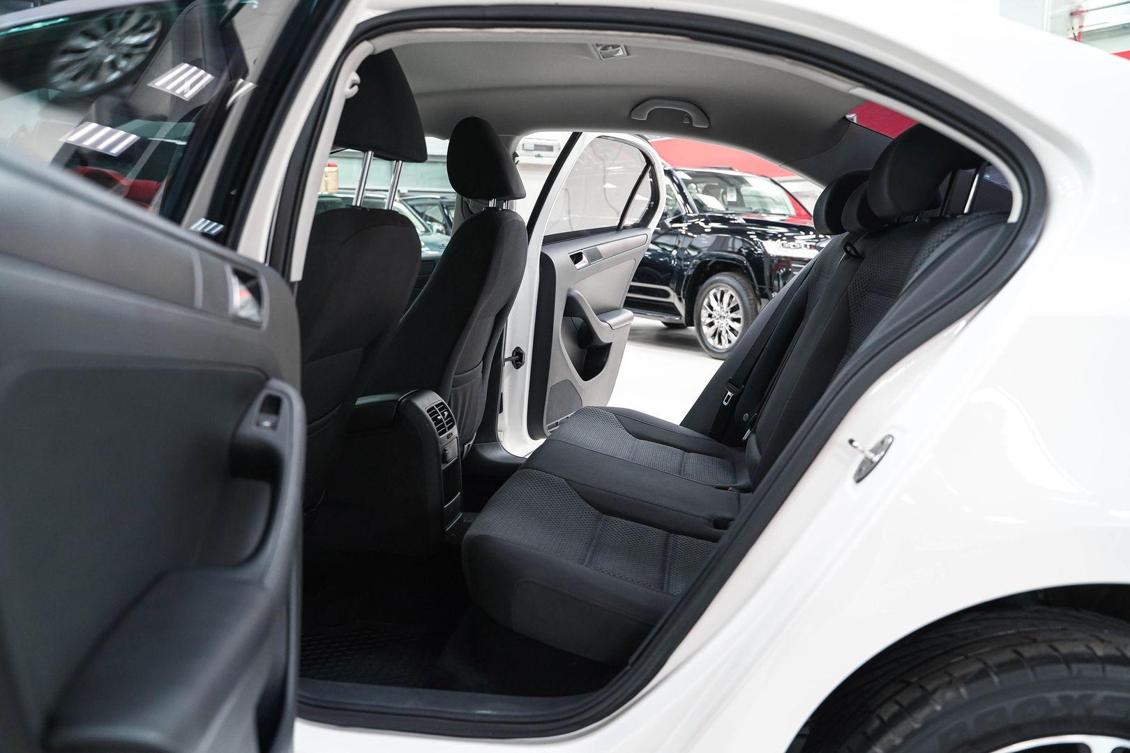 Volkswagen Jetta 2014, белый, ДЦ Орехово