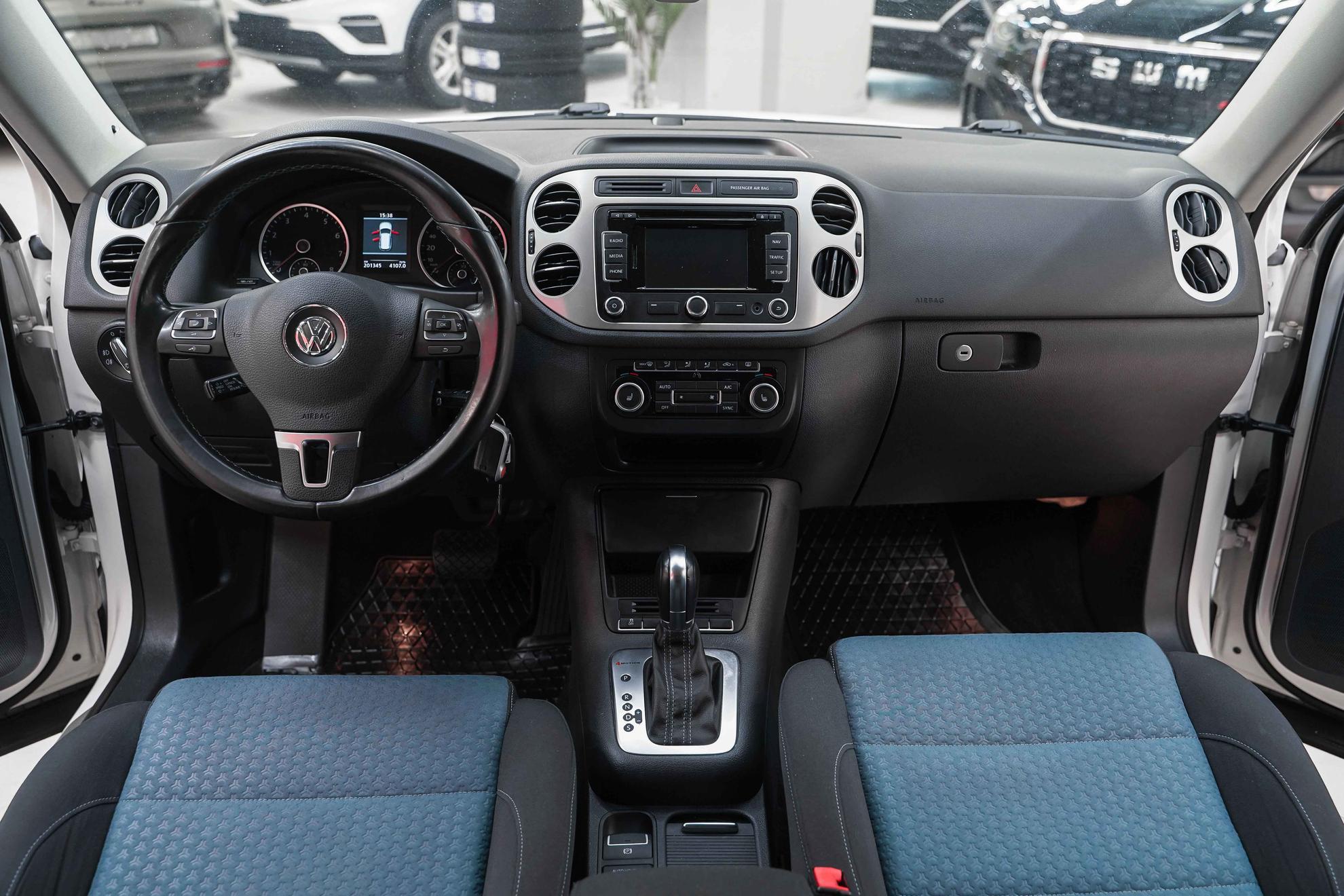 Volkswagen Tiguan 2013, белый, ДЦ Орехово