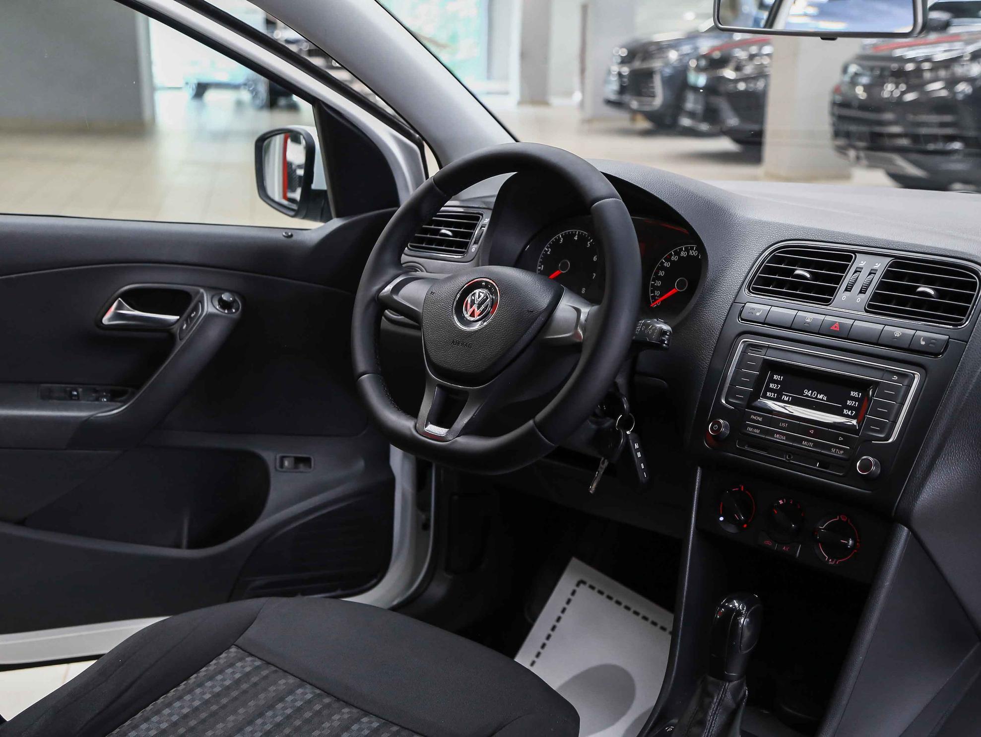 Volkswagen Polo 2018, белый, ДЦ Орехово