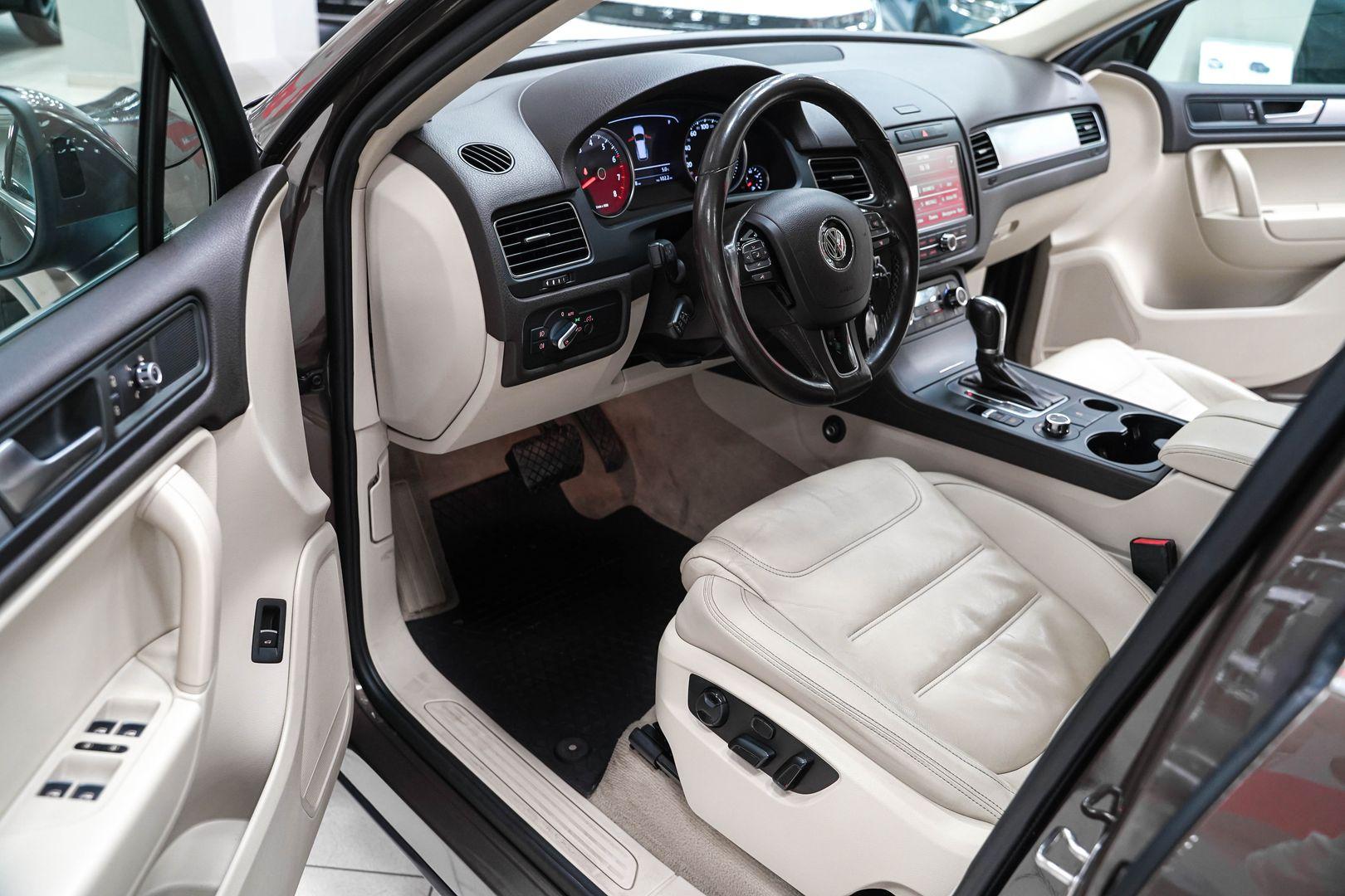 Volkswagen Touareg 2012, коричневый, ДЦ Орехово