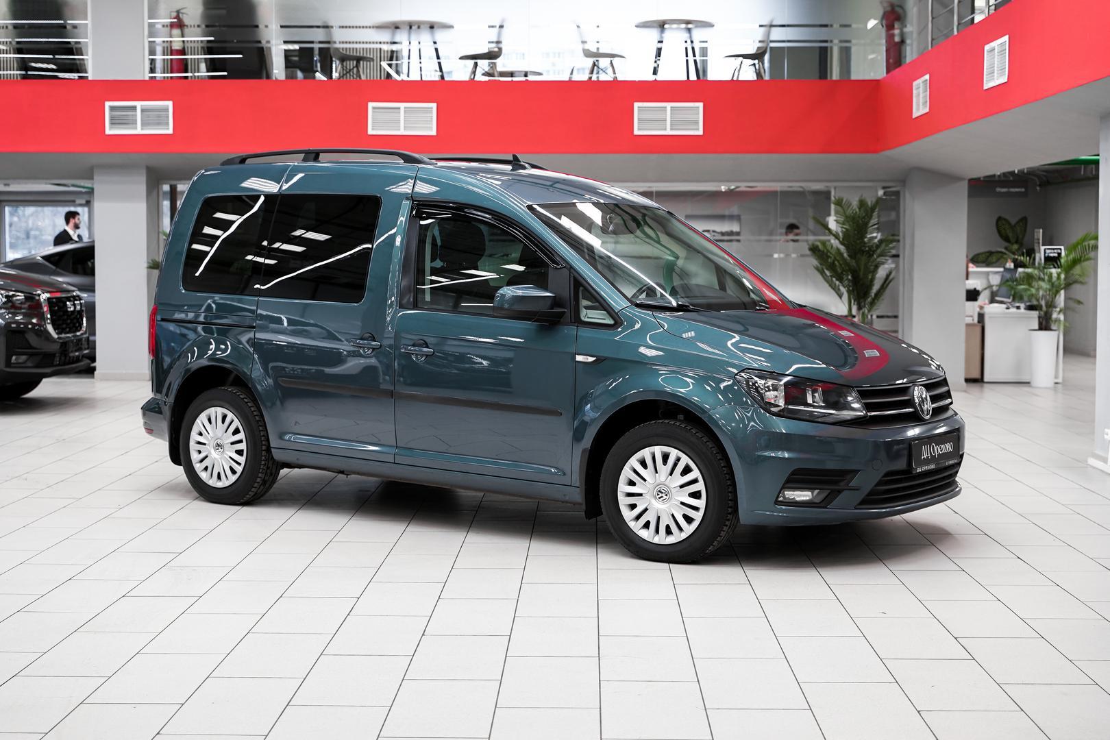 Volkswagen Caddy 2018, зеленый, ДЦ Орехово