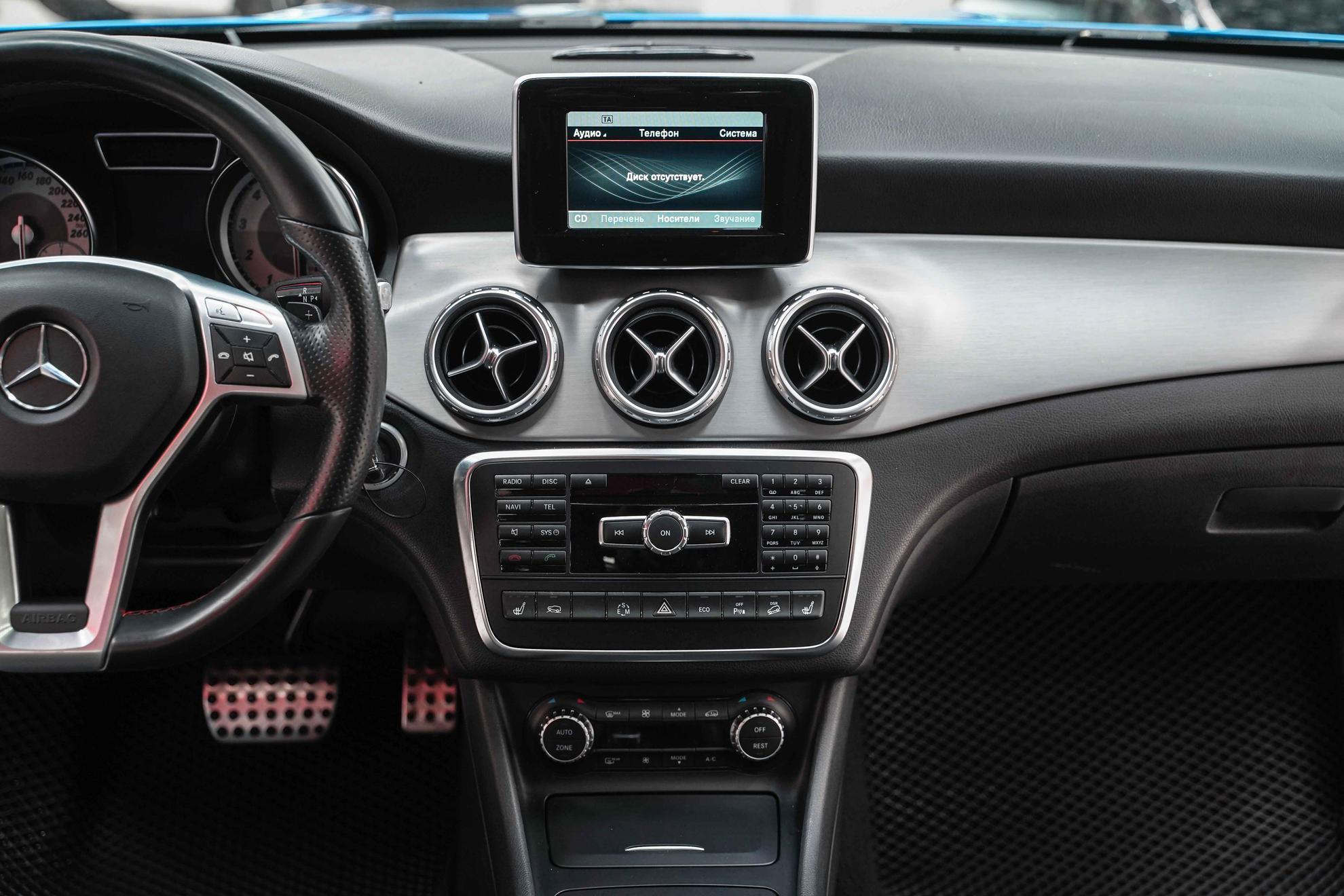Mercedes-Benz GLA 2014, голубой, ДЦ Орехово