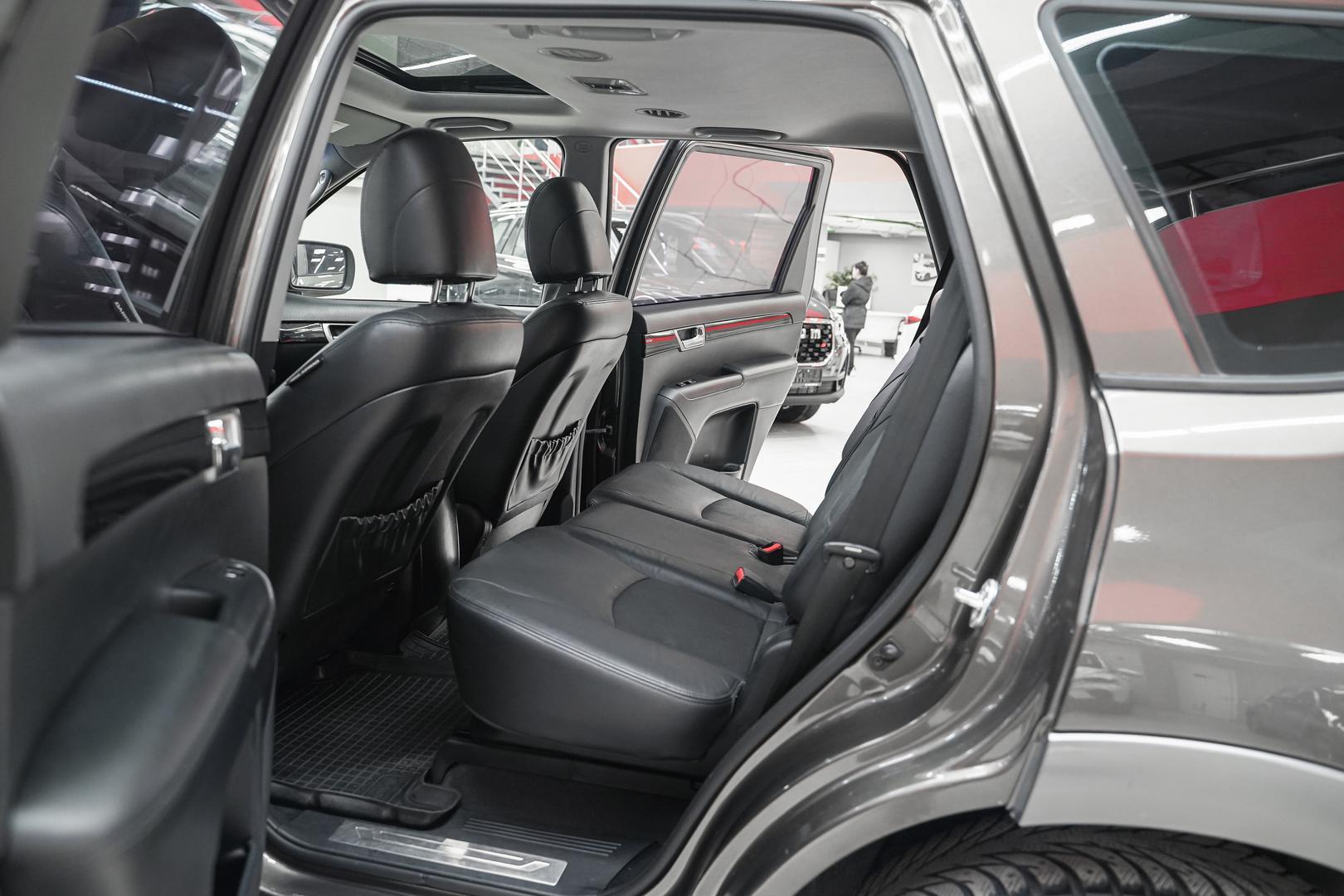 Kia Mohave 2010, бежевый, ДЦ Орехово
