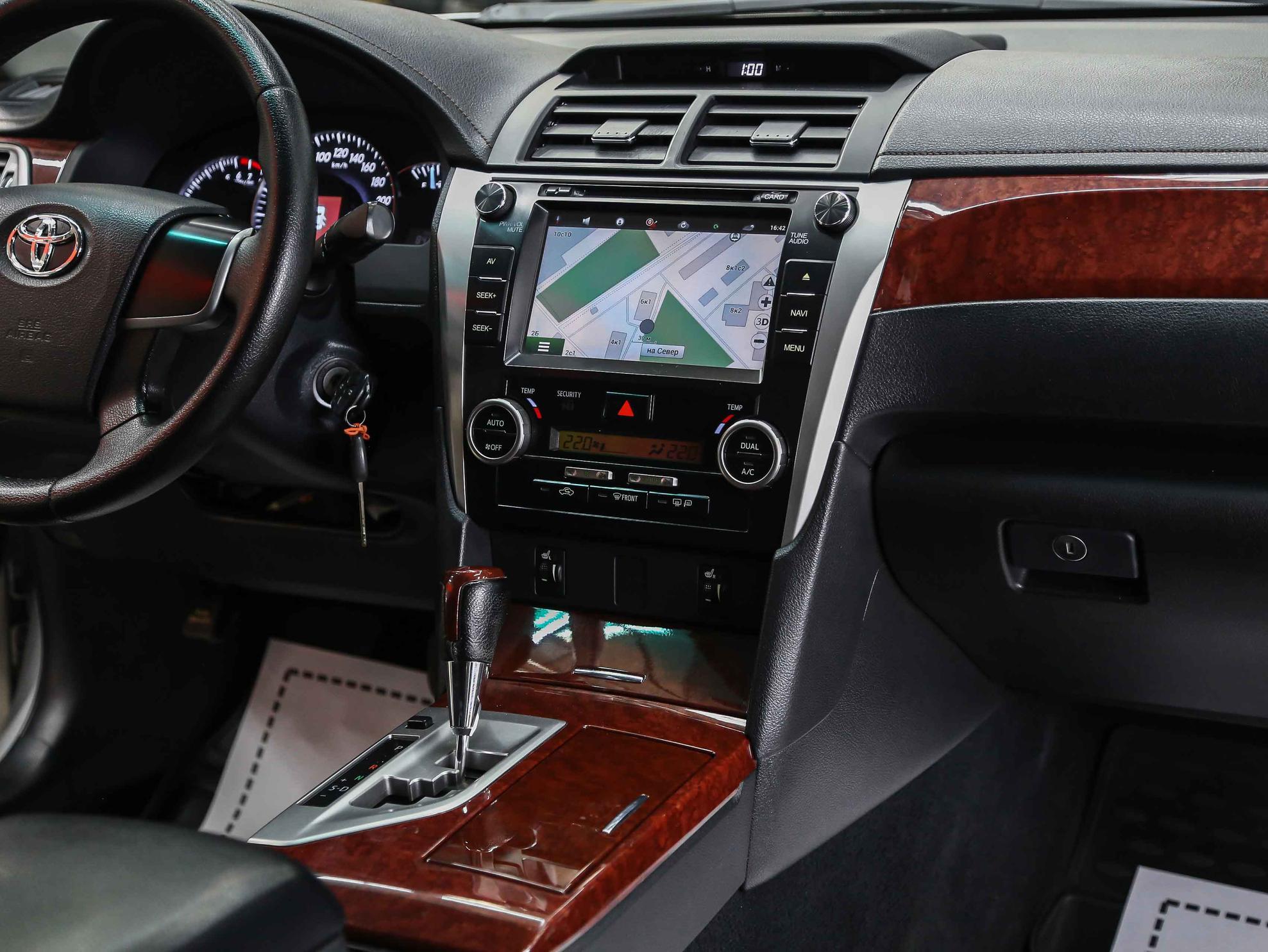 Toyota Camry 2012, серебряный, ДЦ Орехово