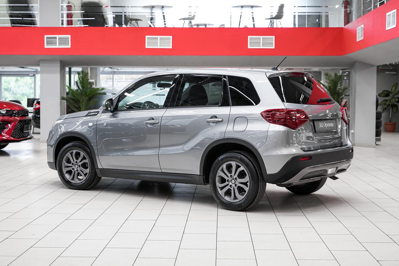 Suzuki Vitara 2020, серый, ДЦ Орехово