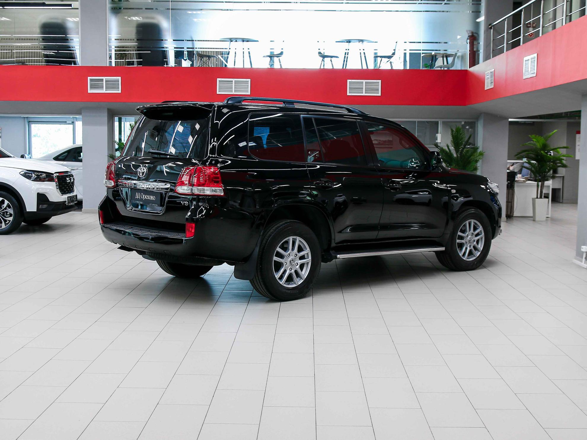 Toyota Land Cruiser 2010, черный, ДЦ Орехово
