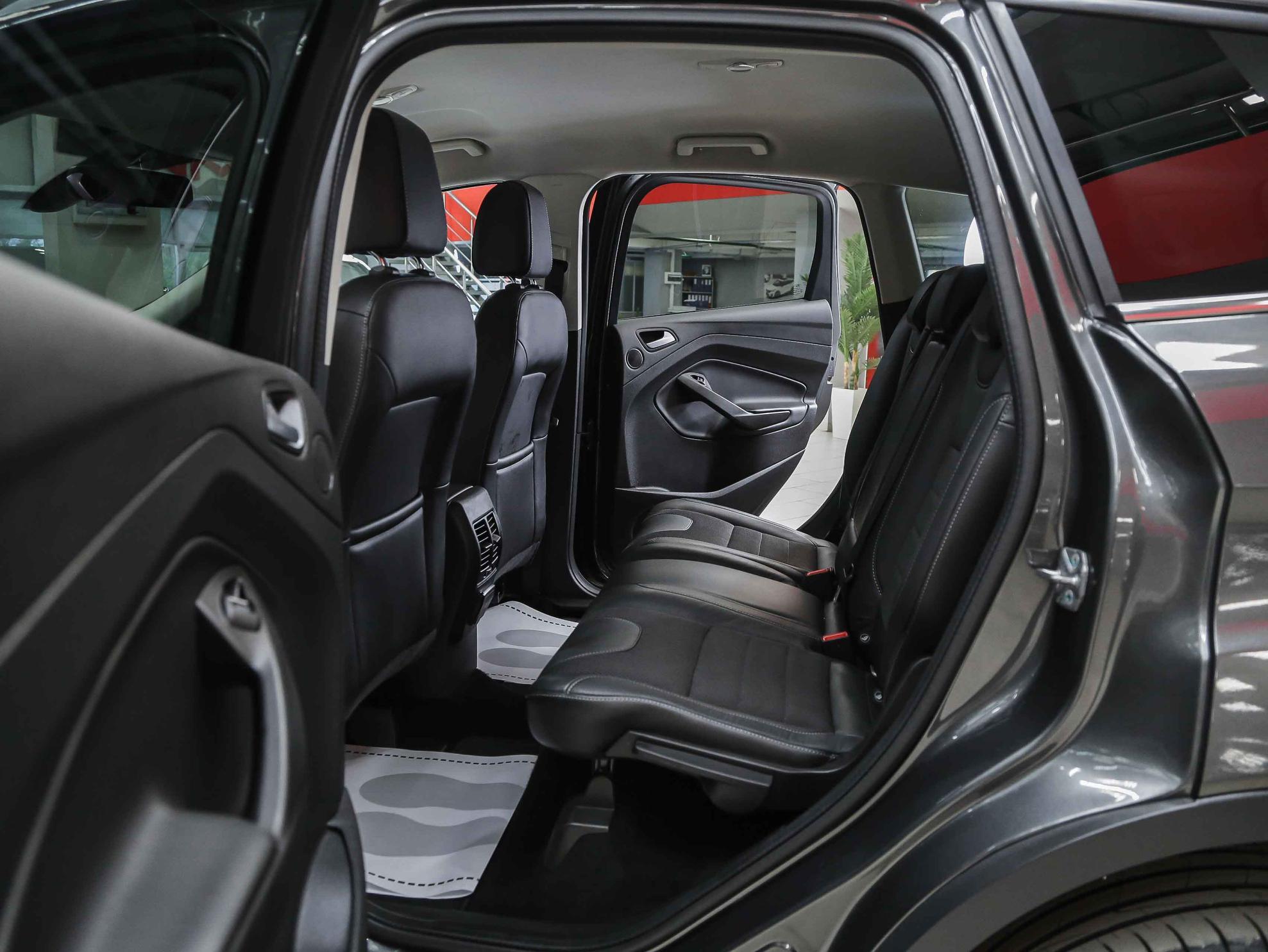 Ford Kuga 2015, серый, ДЦ Орехово