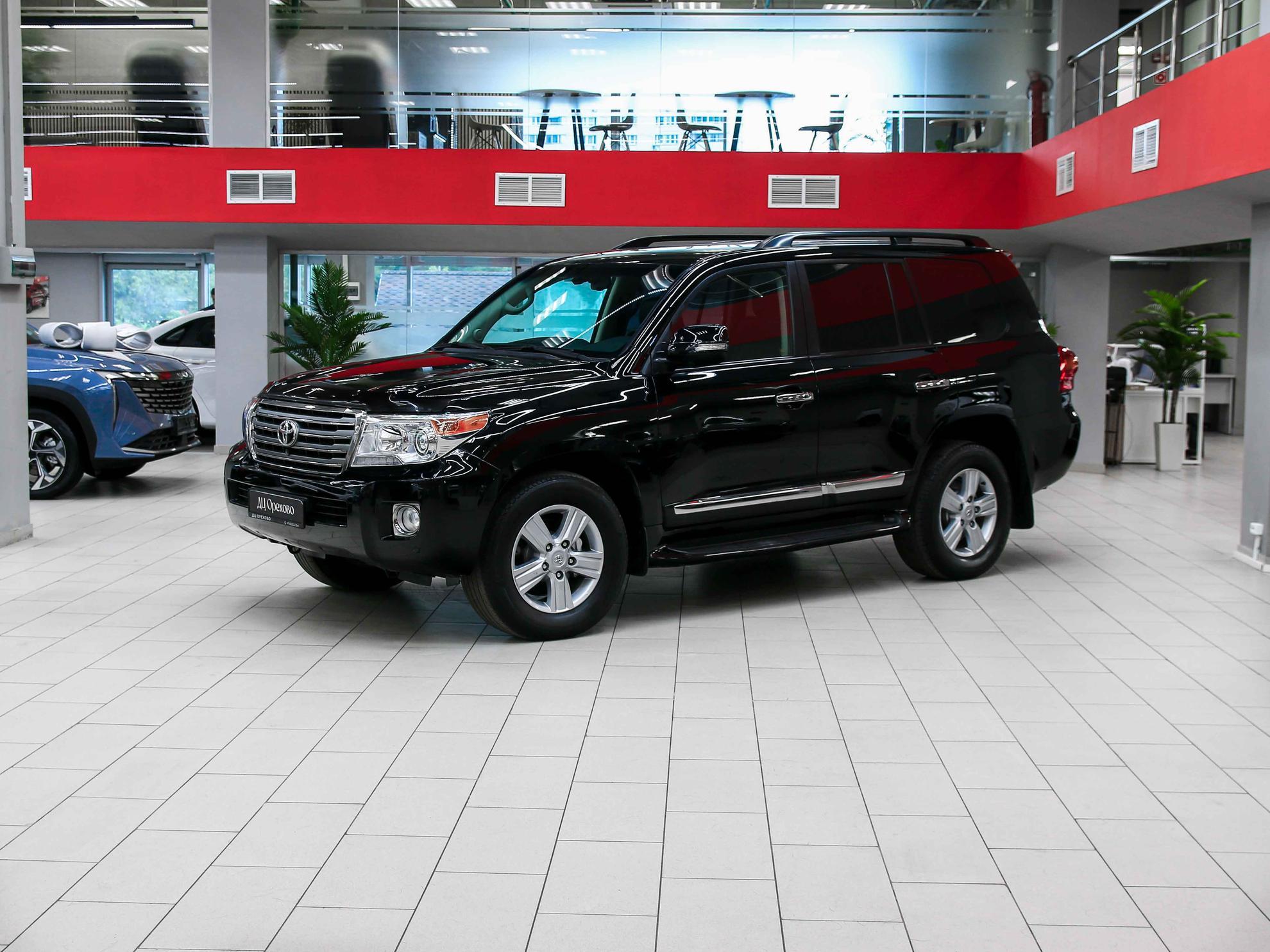 Toyota Land Cruiser 2013, черный, ДЦ Орехово