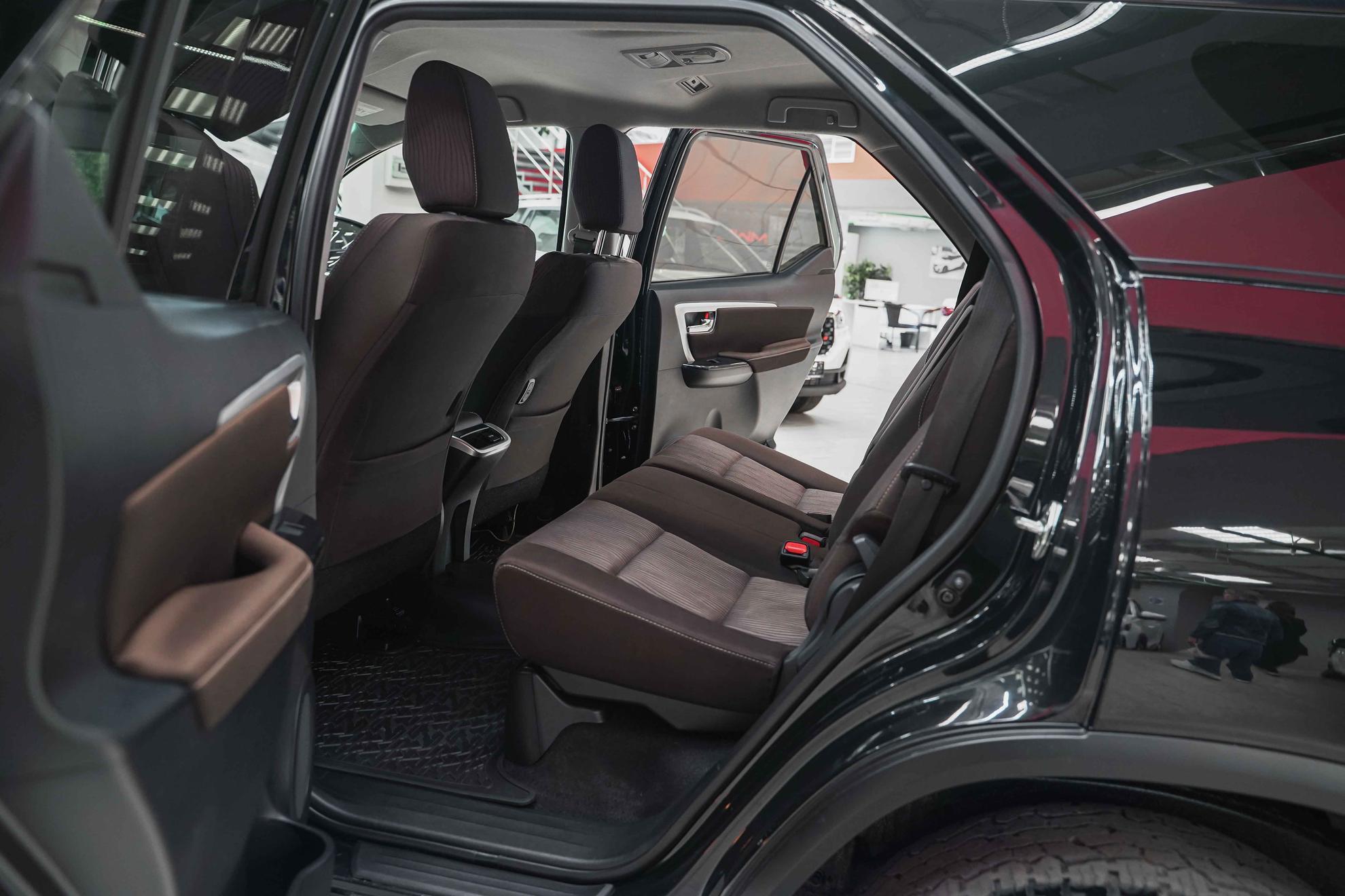 Toyota Fortuner 2018, черный, ДЦ Орехово