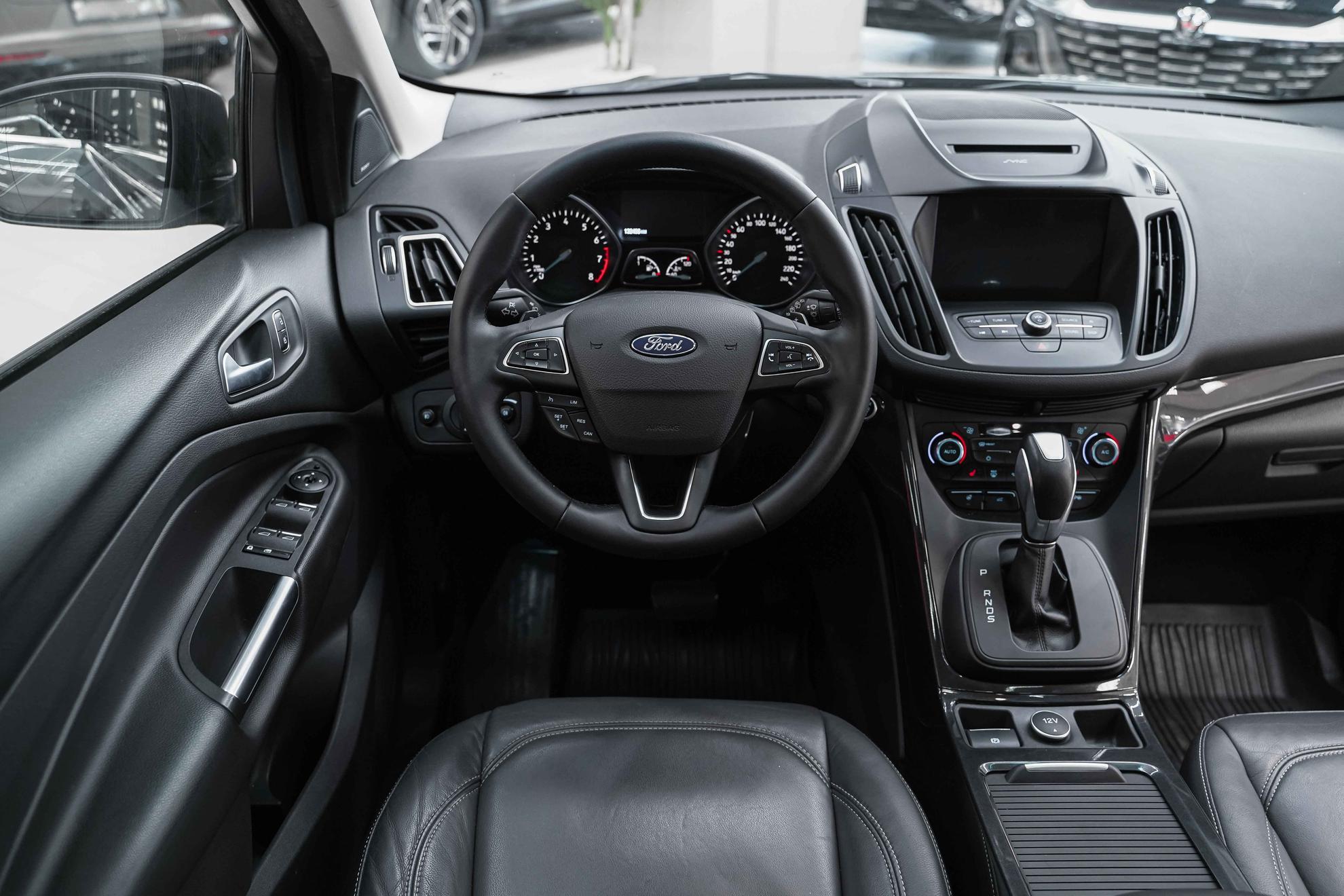 Ford Kuga 2017, серый, ДЦ Орехово
