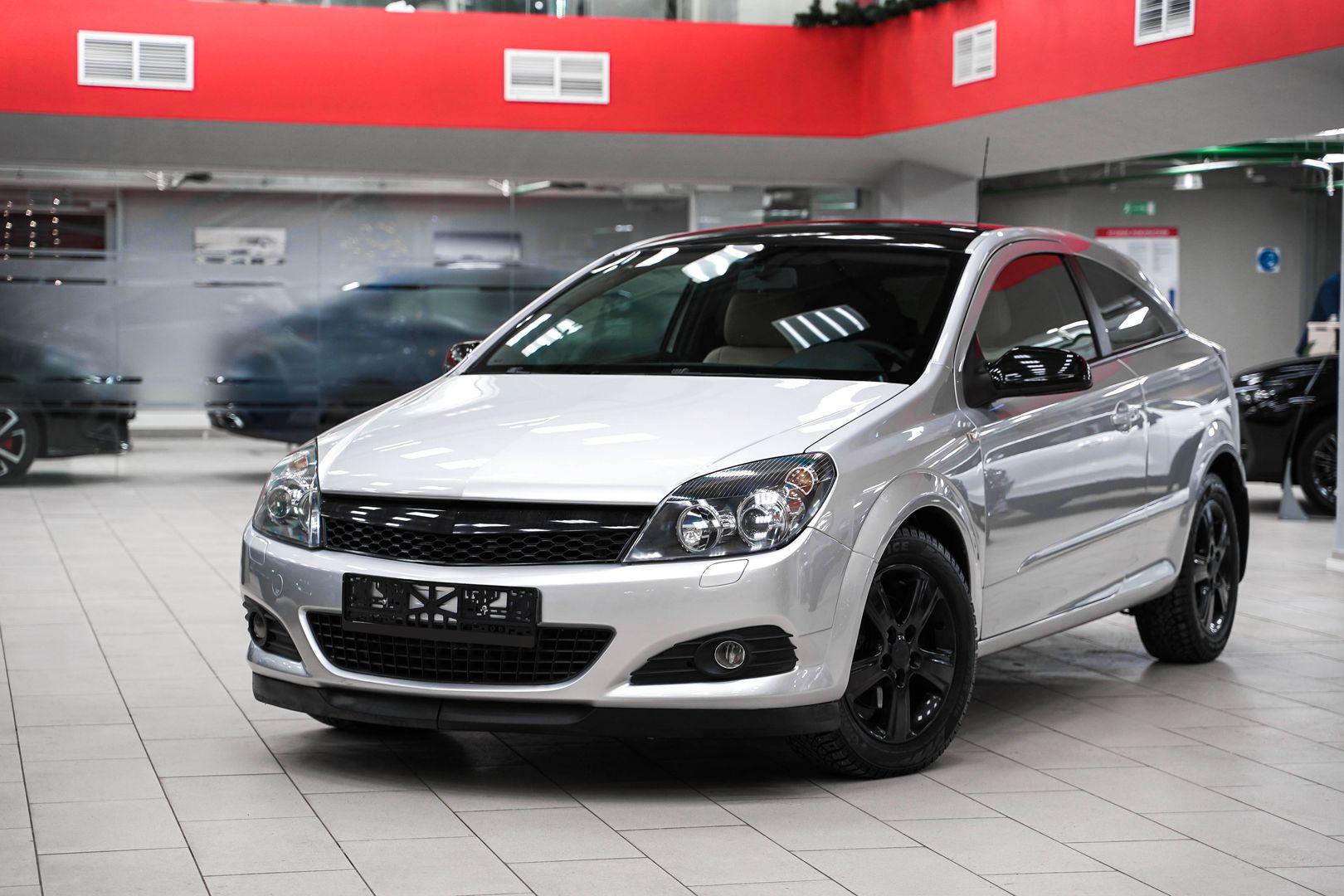 Opel Astra 2008, серебряный, ДЦ Орехово