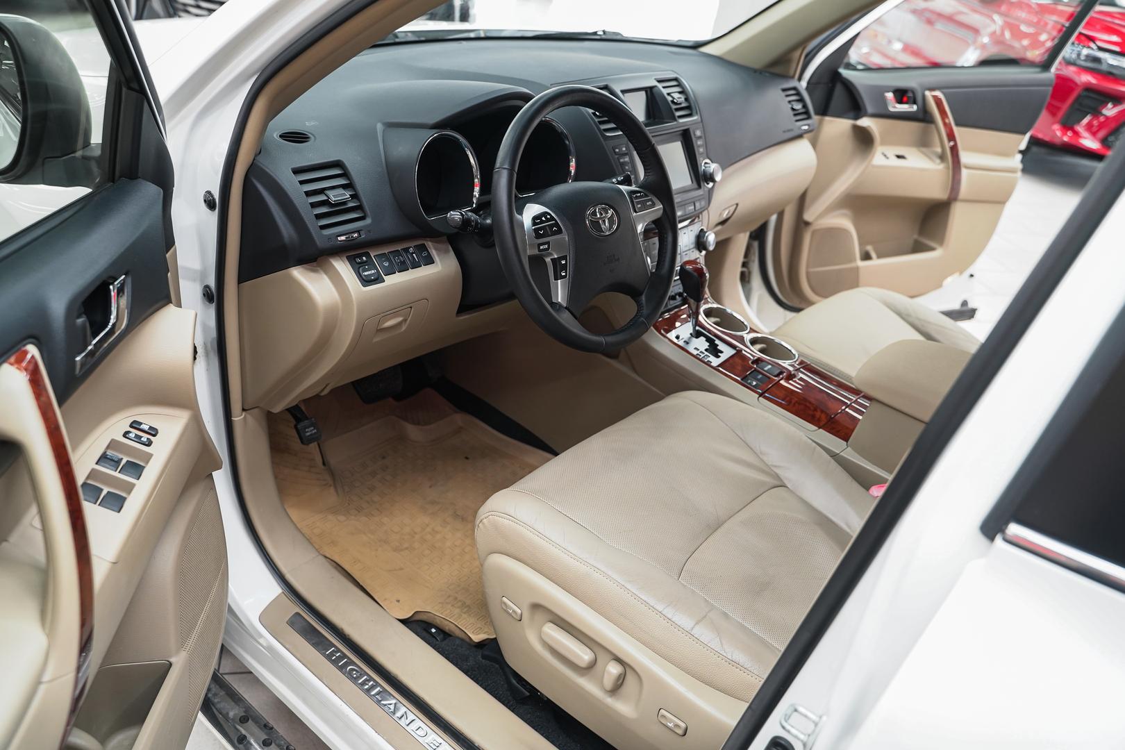 Toyota Highlander 2011, белый, ДЦ Орехово