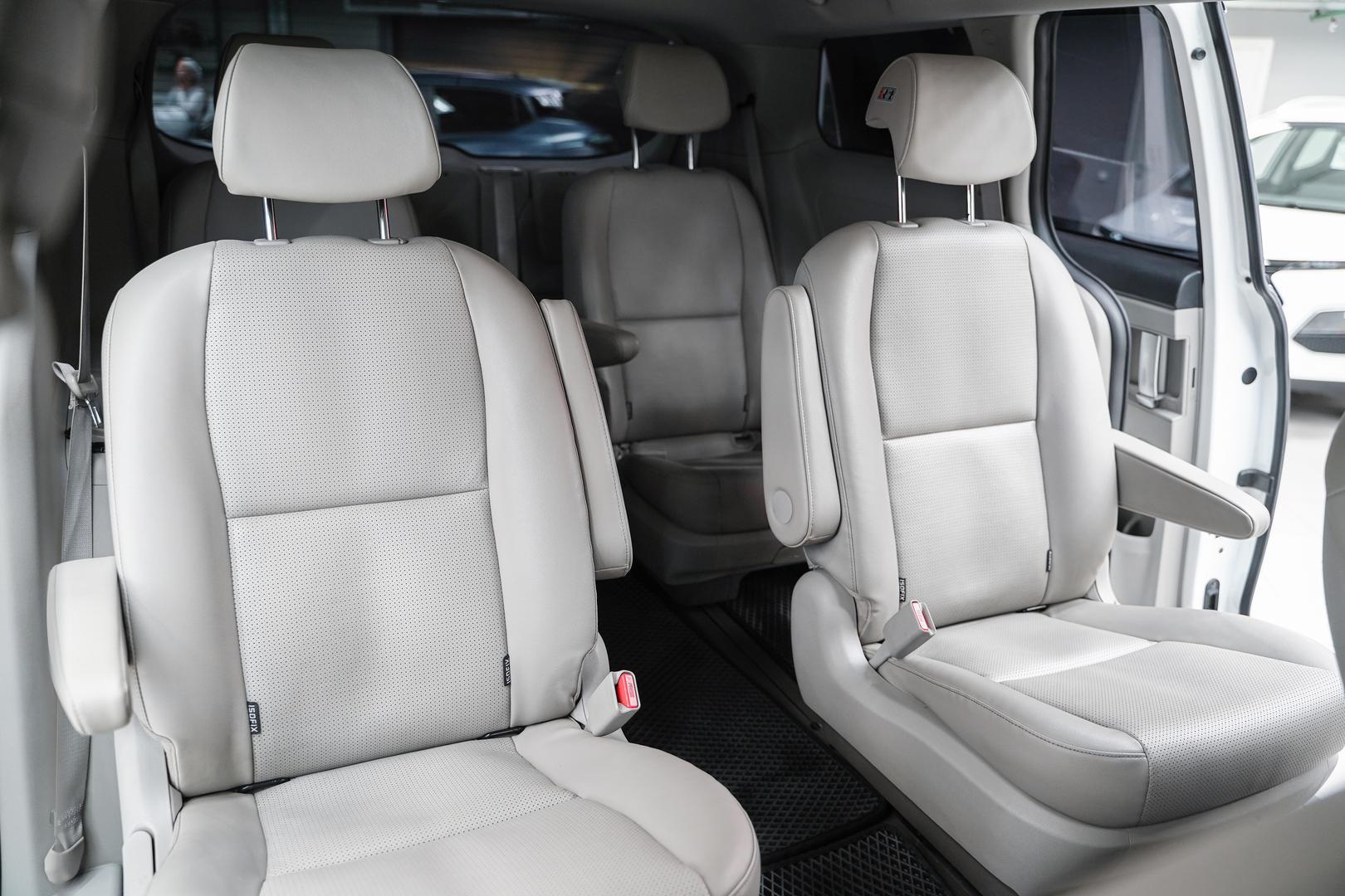 Kia Carnival 2019, белый, ДЦ Орехово