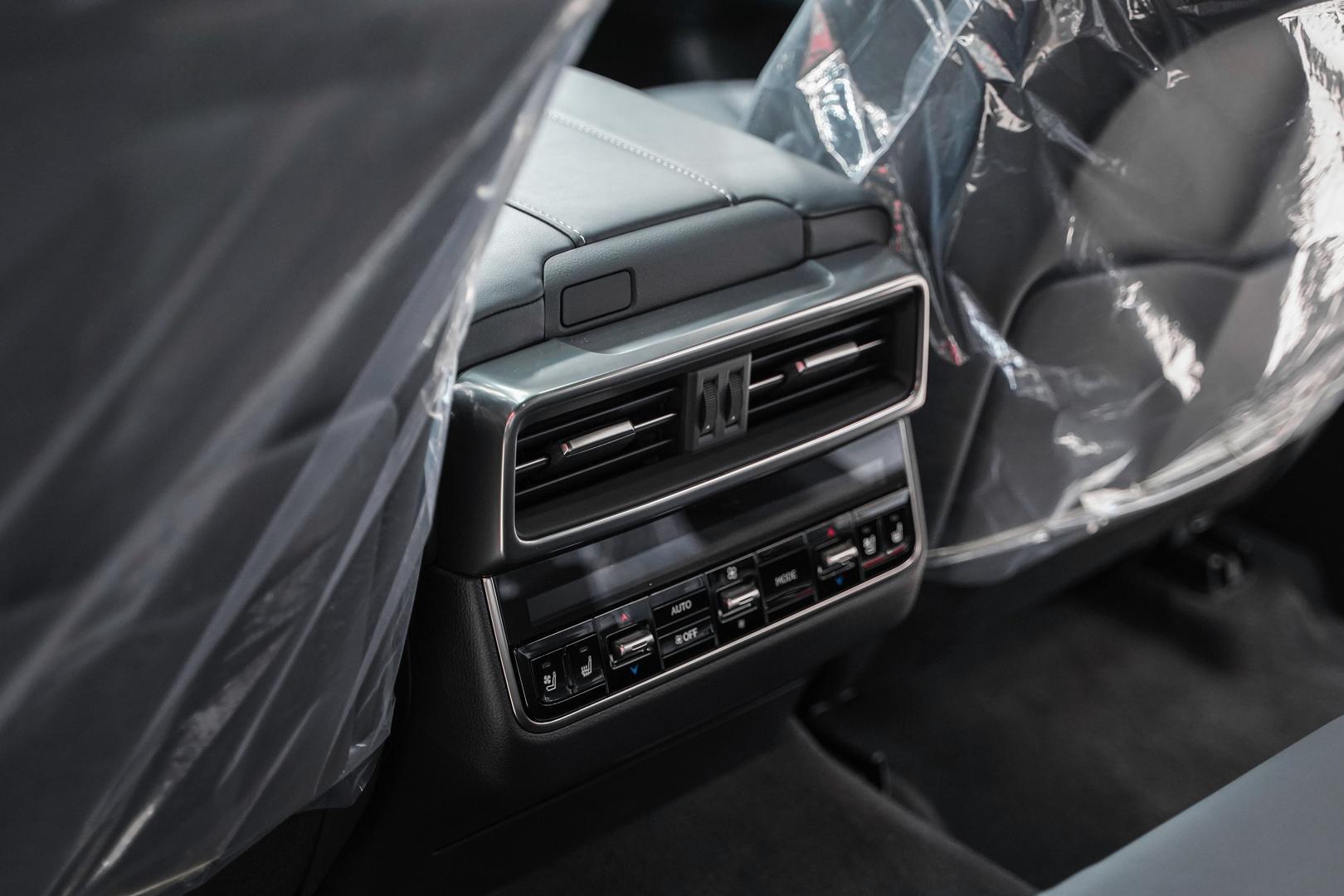 Lexus LX 2024, черный, ДЦ Орехово