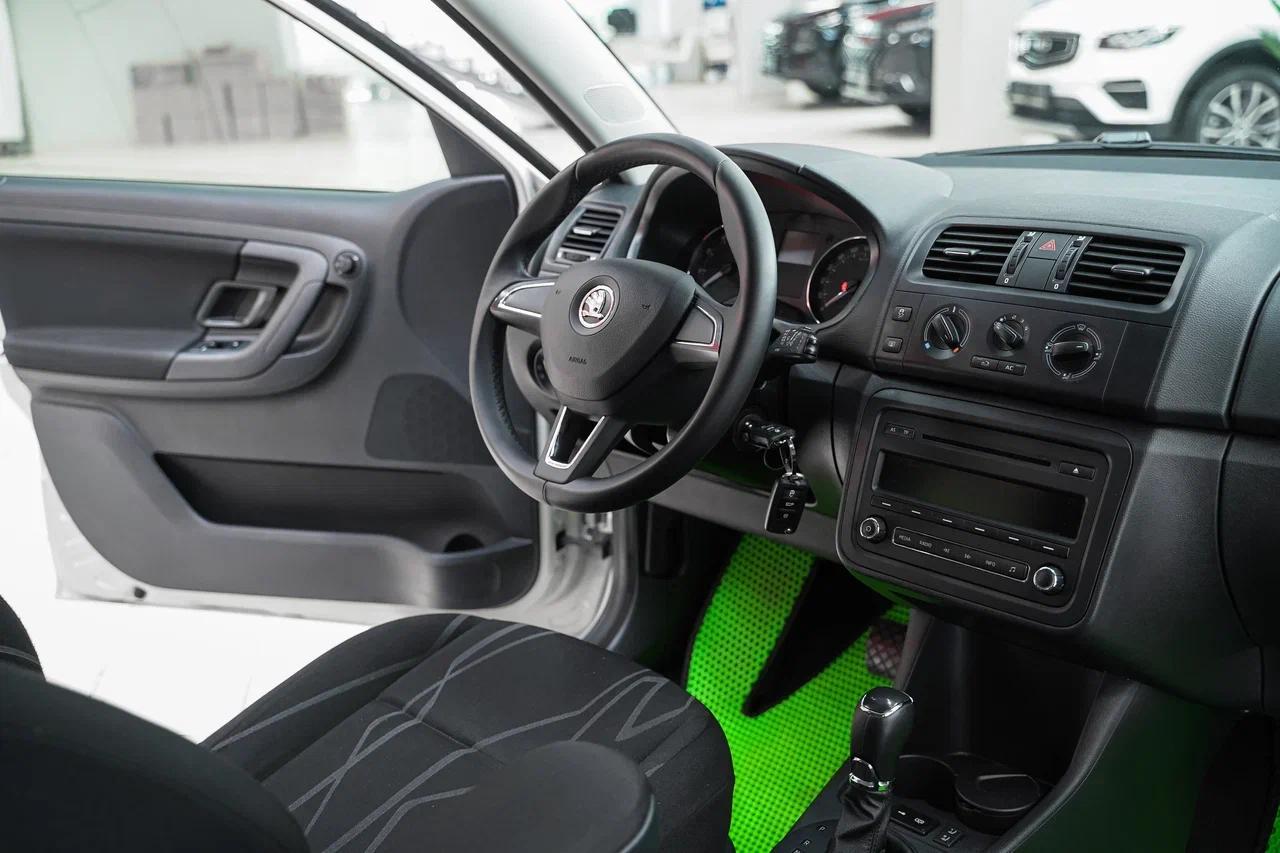 Skoda Fabia 2014, серый, ДЦ Орехово