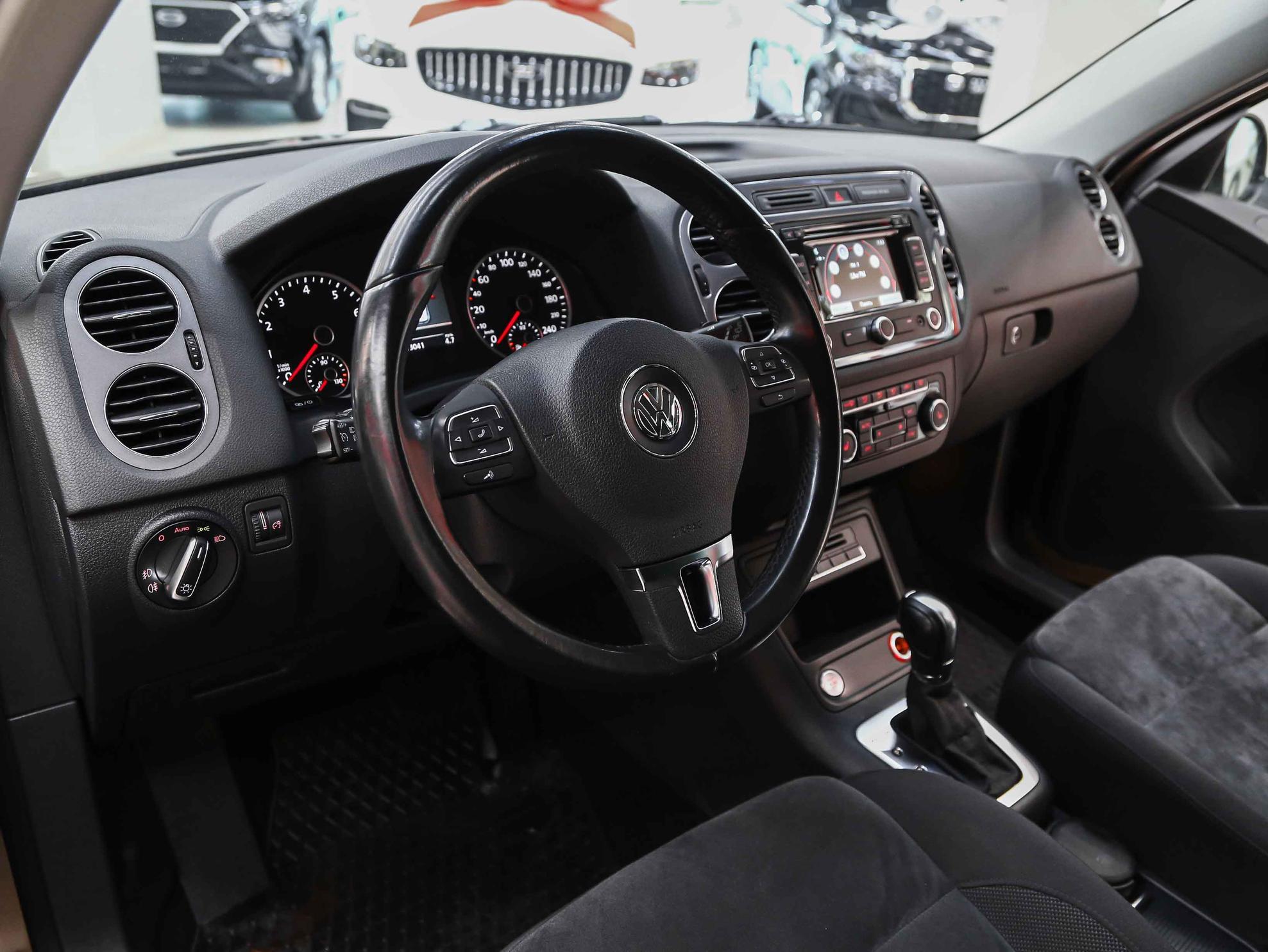 Volkswagen Tiguan 2014, коричневый, ДЦ Орехово