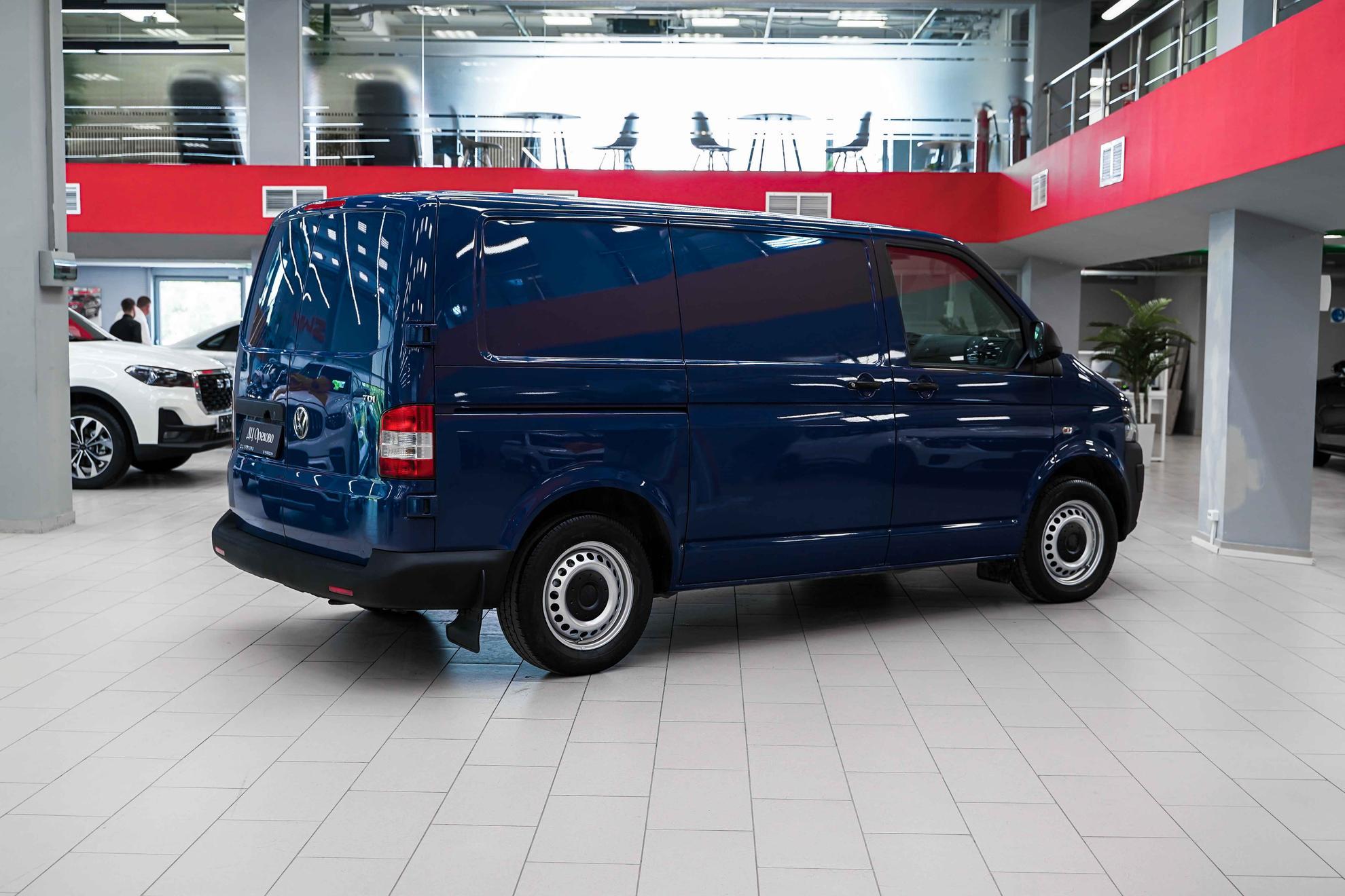 Volkswagen Transporter 2011, синий, ДЦ Орехово