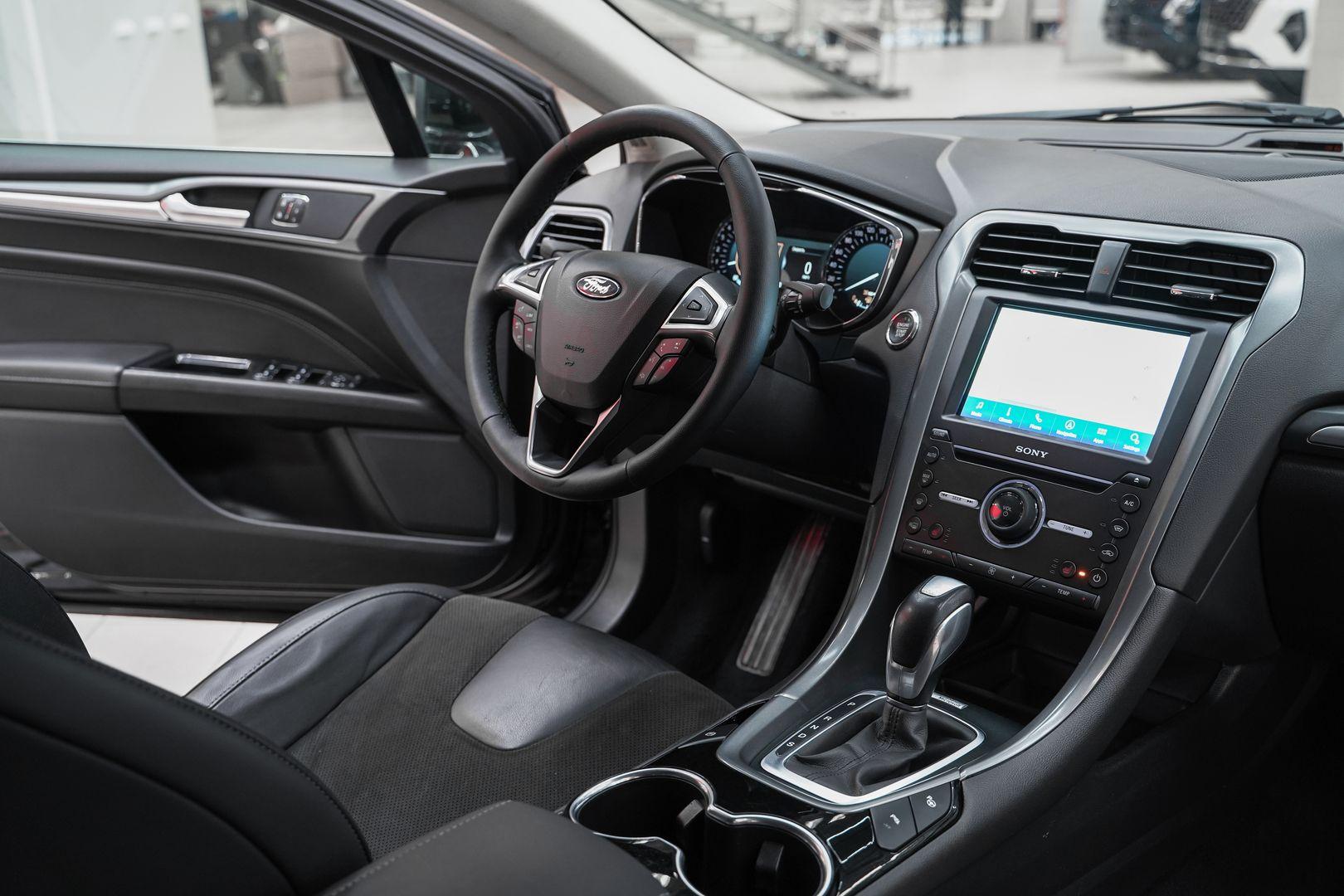 Ford Mondeo 2016, черный, ДЦ Орехово