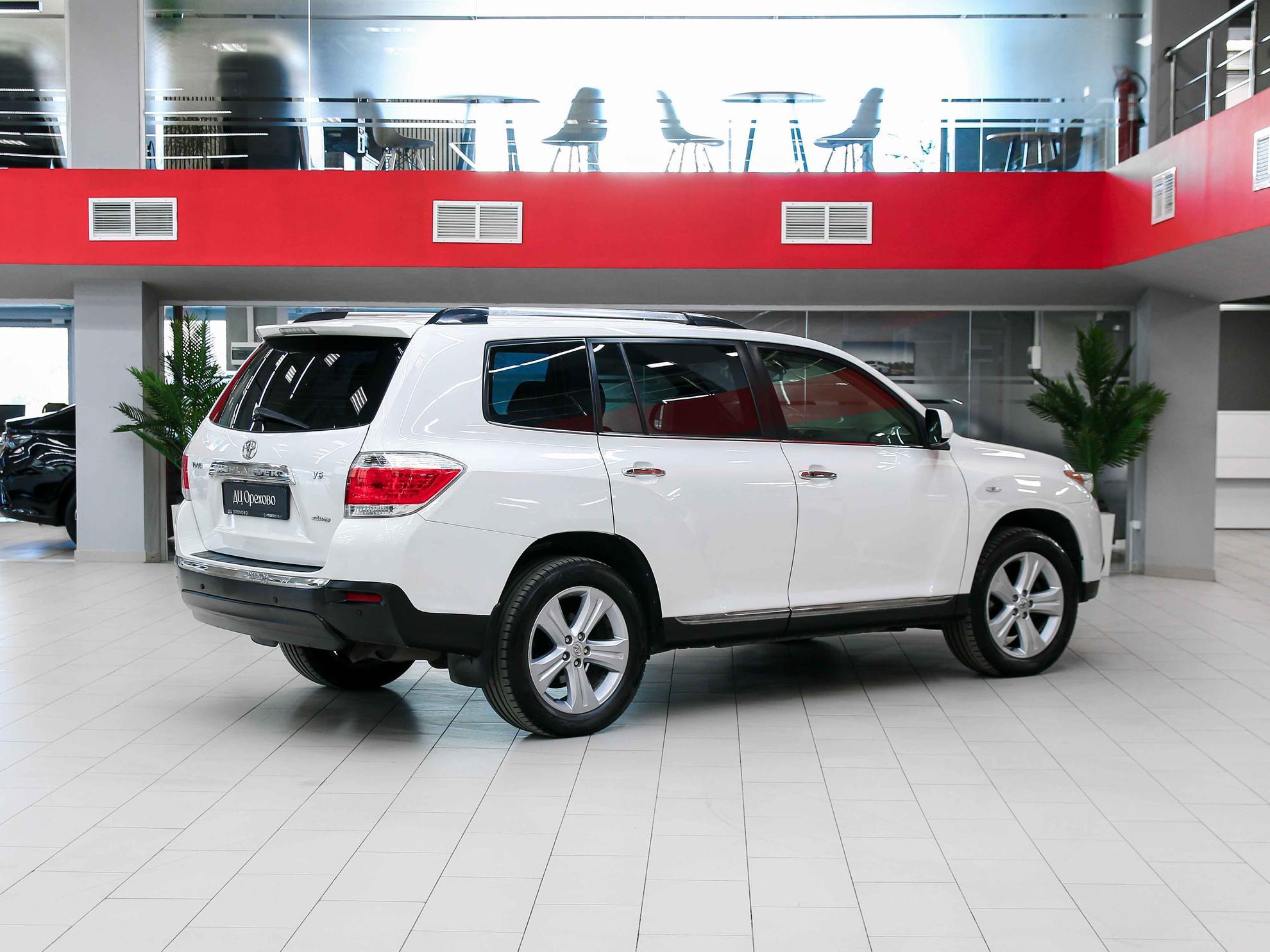 Toyota Highlander 2012, белый, ДЦ Орехово