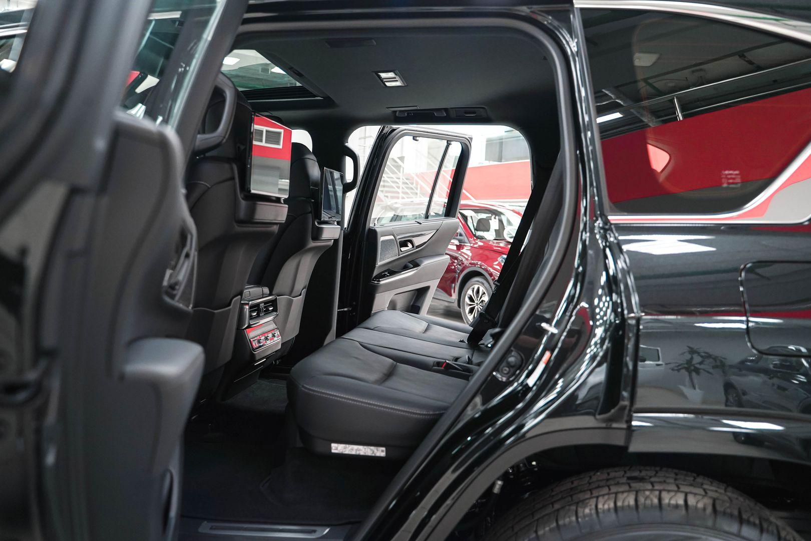 Lexus LX 2024, черный, ДЦ Орехово