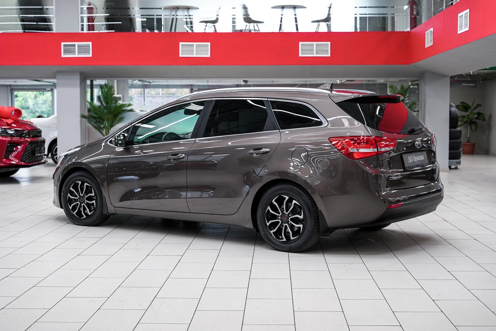 Kia Ceed 2017, коричневый, ДЦ Орехово