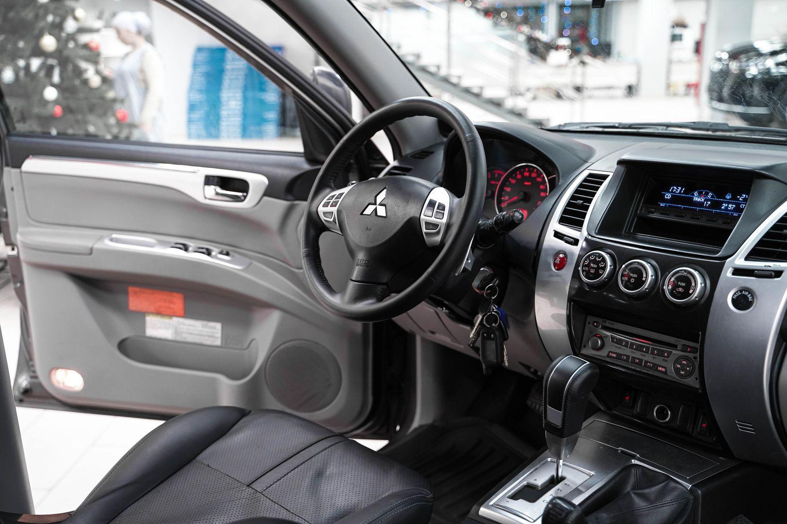 Mitsubishi Pajero Sport 2011, коричневый, ДЦ Орехово