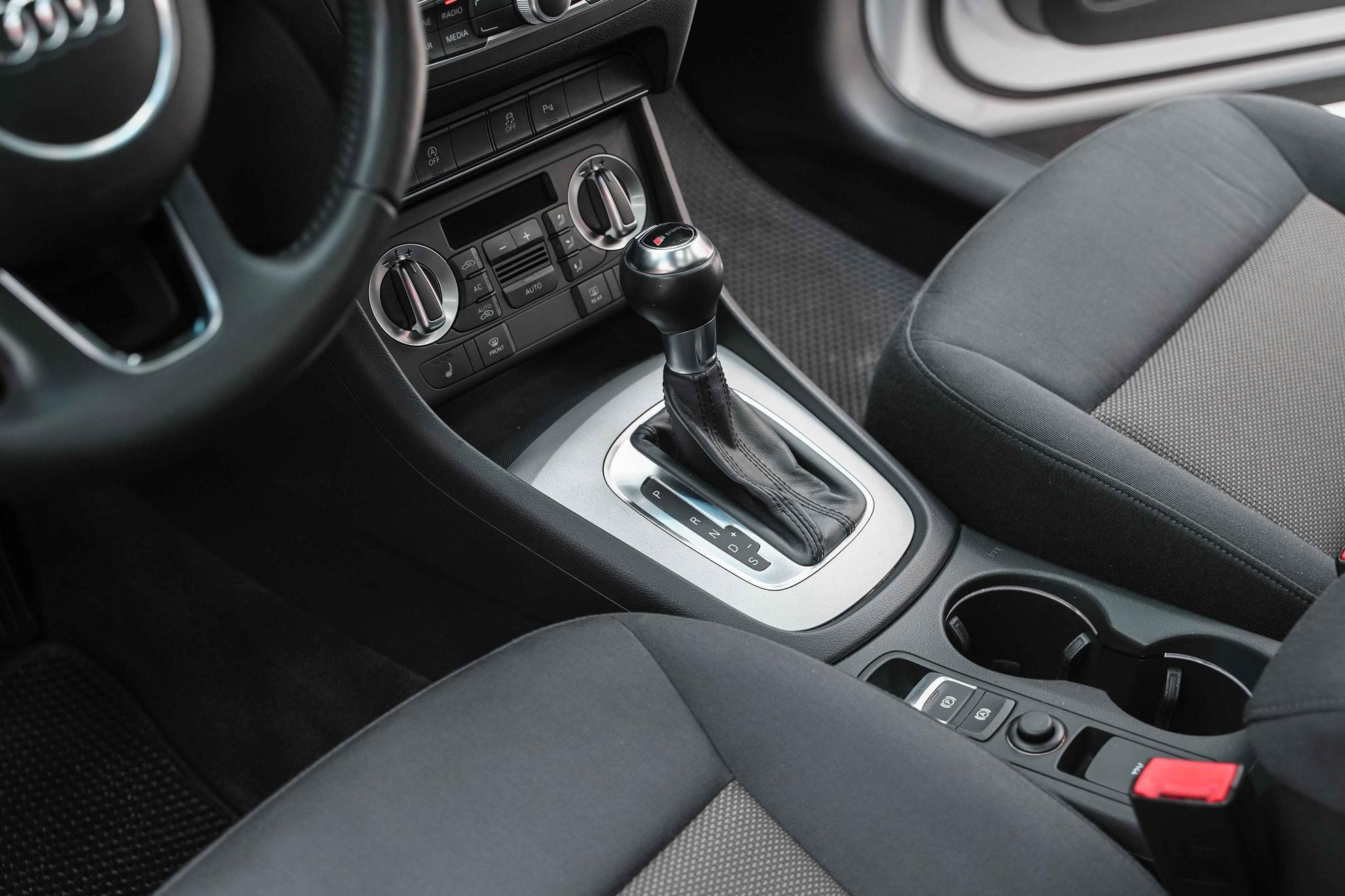 Audi Q3 2013, белый, ДЦ Орехово