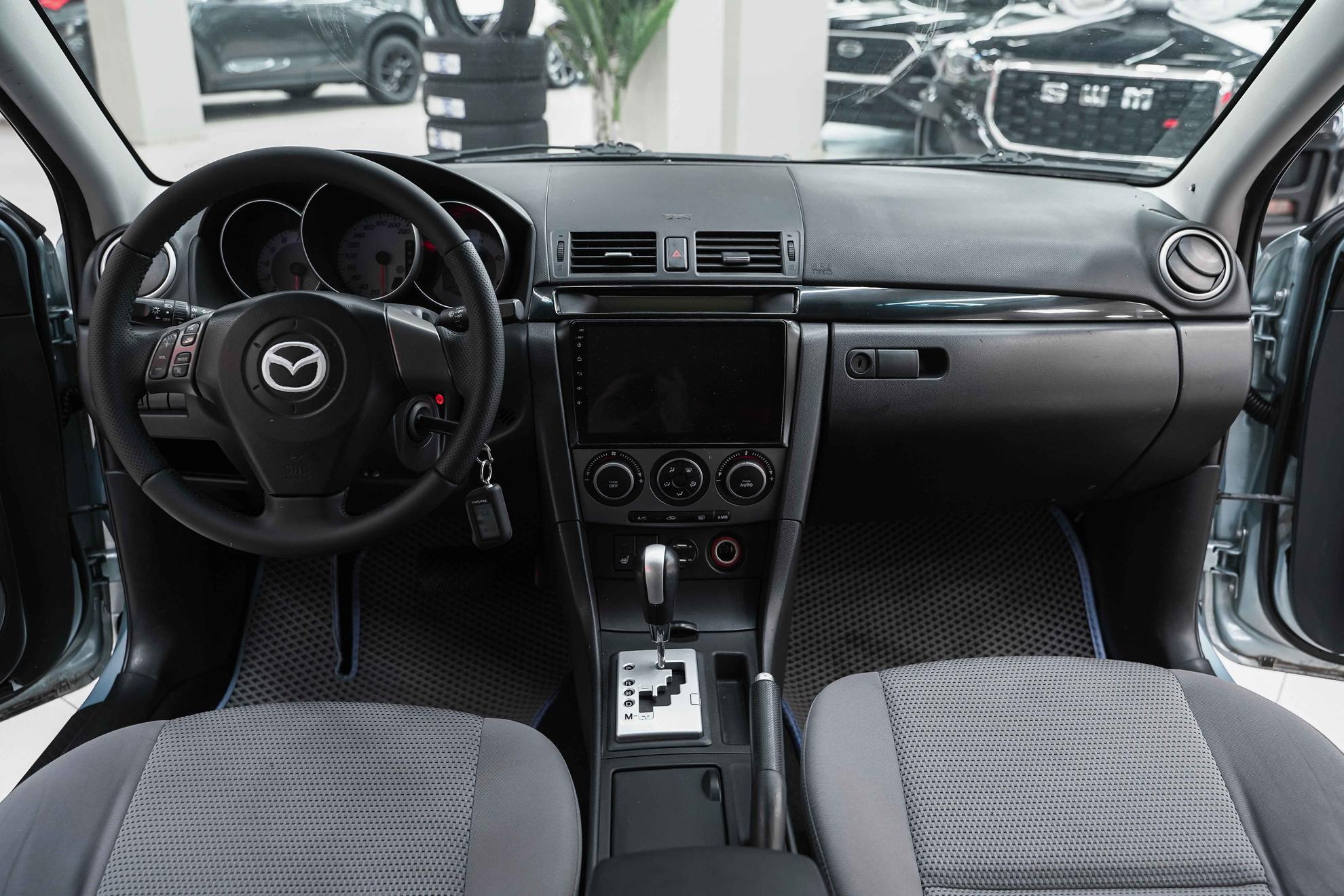 Mazda 3 2006, серебряный, ДЦ Орехово