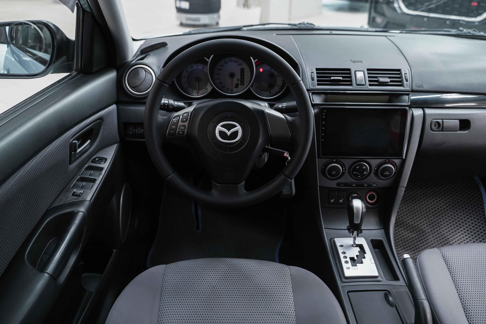 Mazda 3 2006, серебряный, ДЦ Орехово