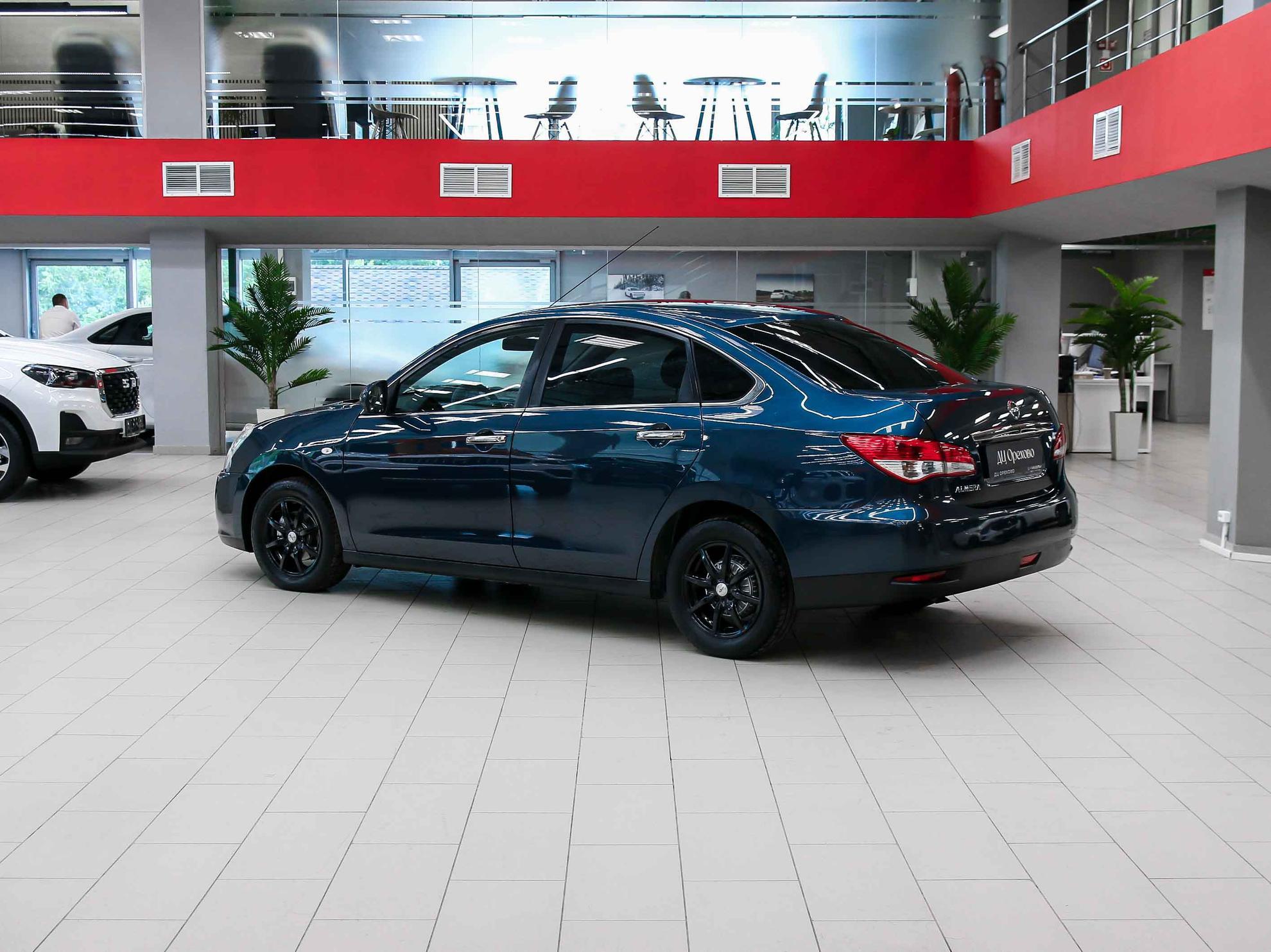 Nissan Almera 2017, синий, ДЦ Орехово